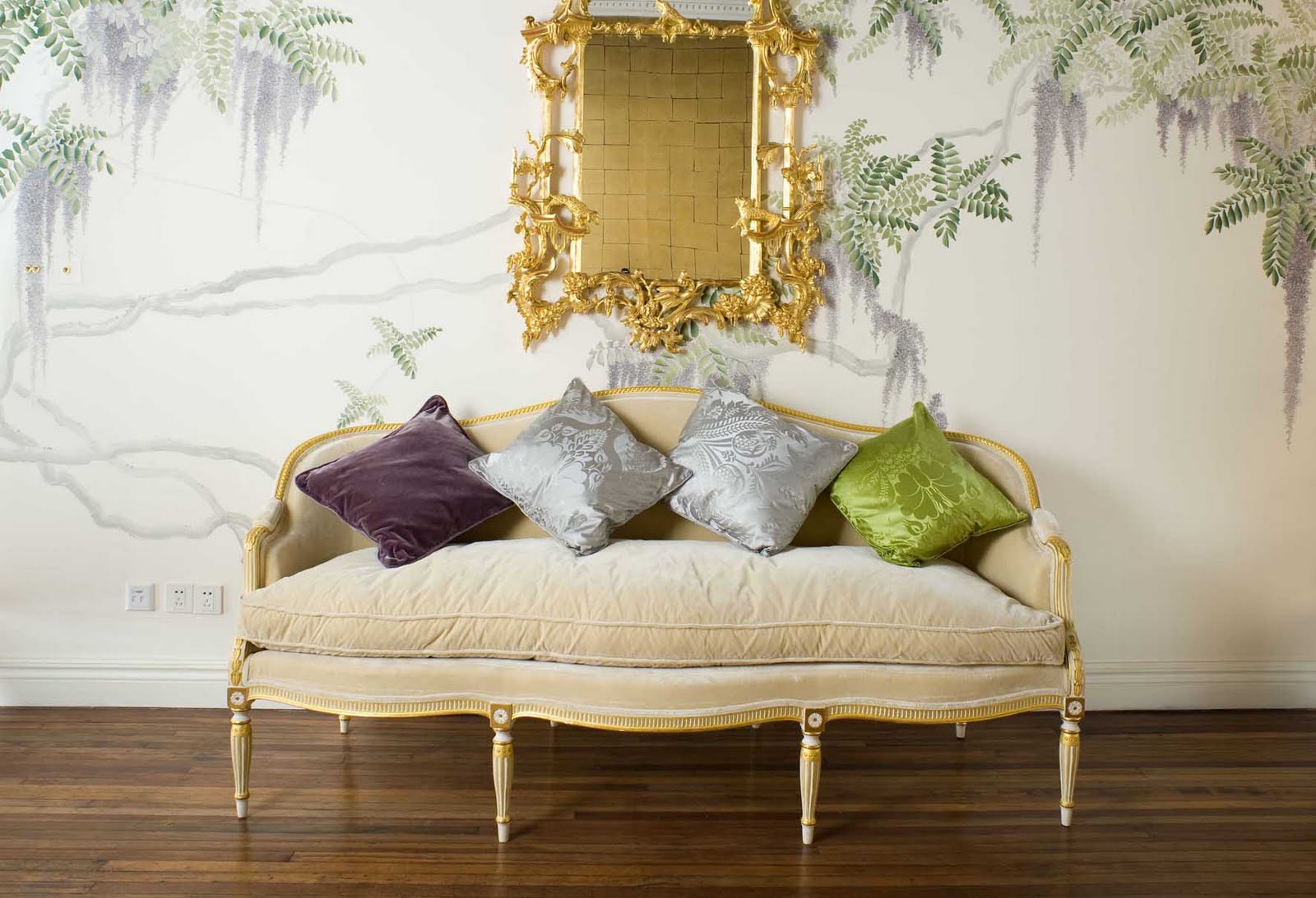 wallpaper home decor,furniture,room,product,interior design,studio couch