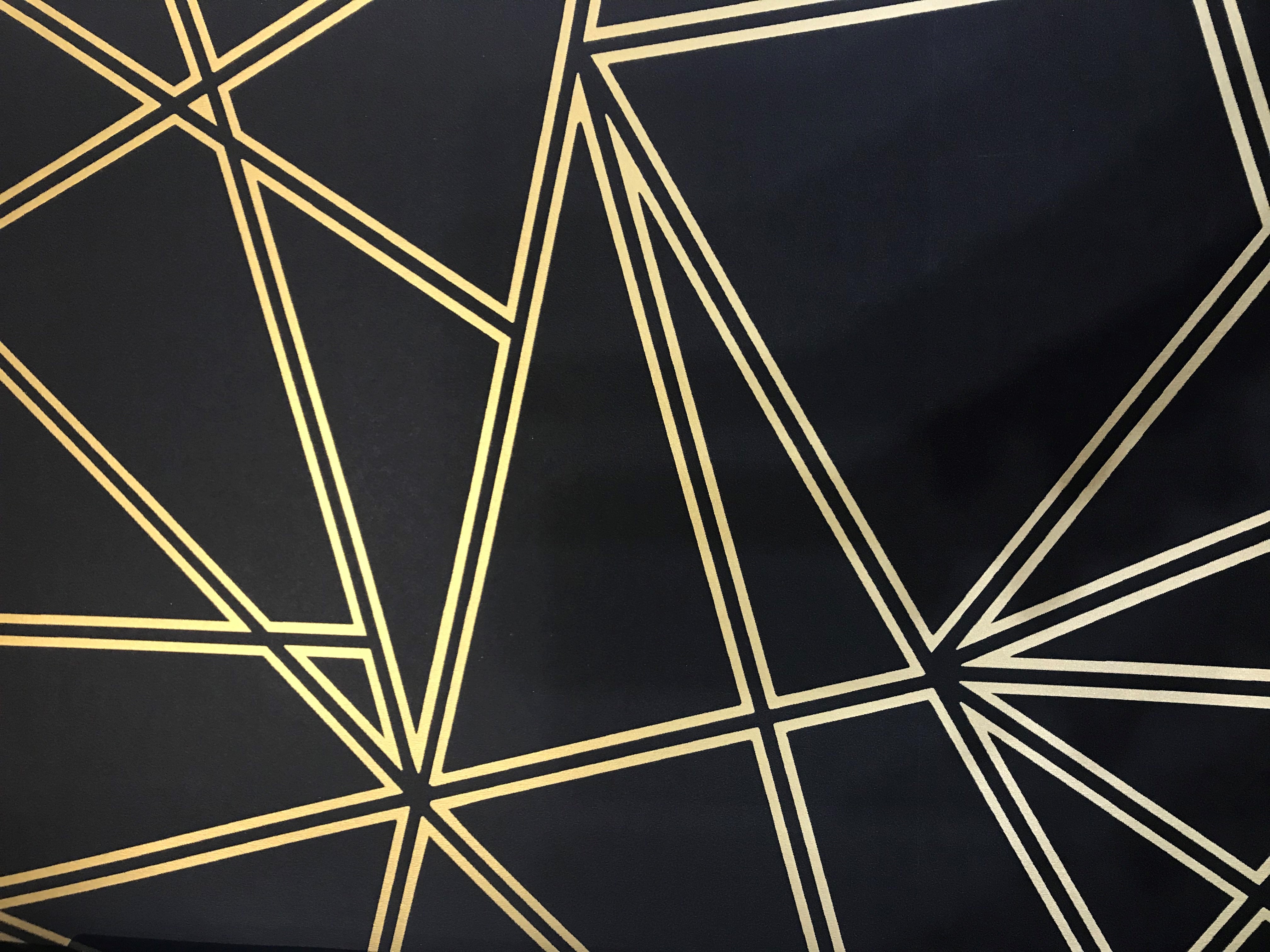 ゴールドの幾何学的な壁紙,三角形,パターン,点灯,ライン,金属