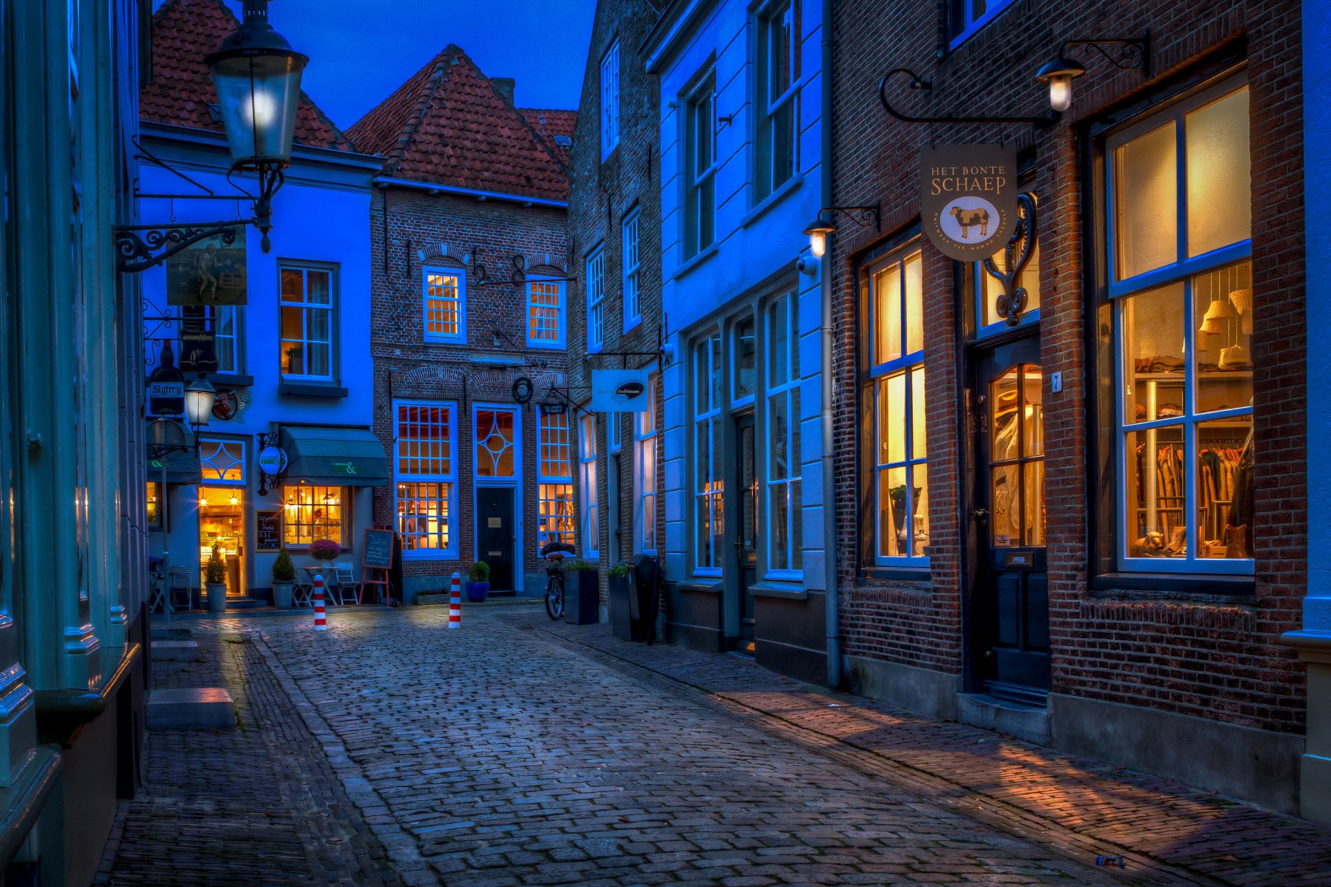 fondo de pantalla de la calle,azul,pueblo,guijarro,calle,noche