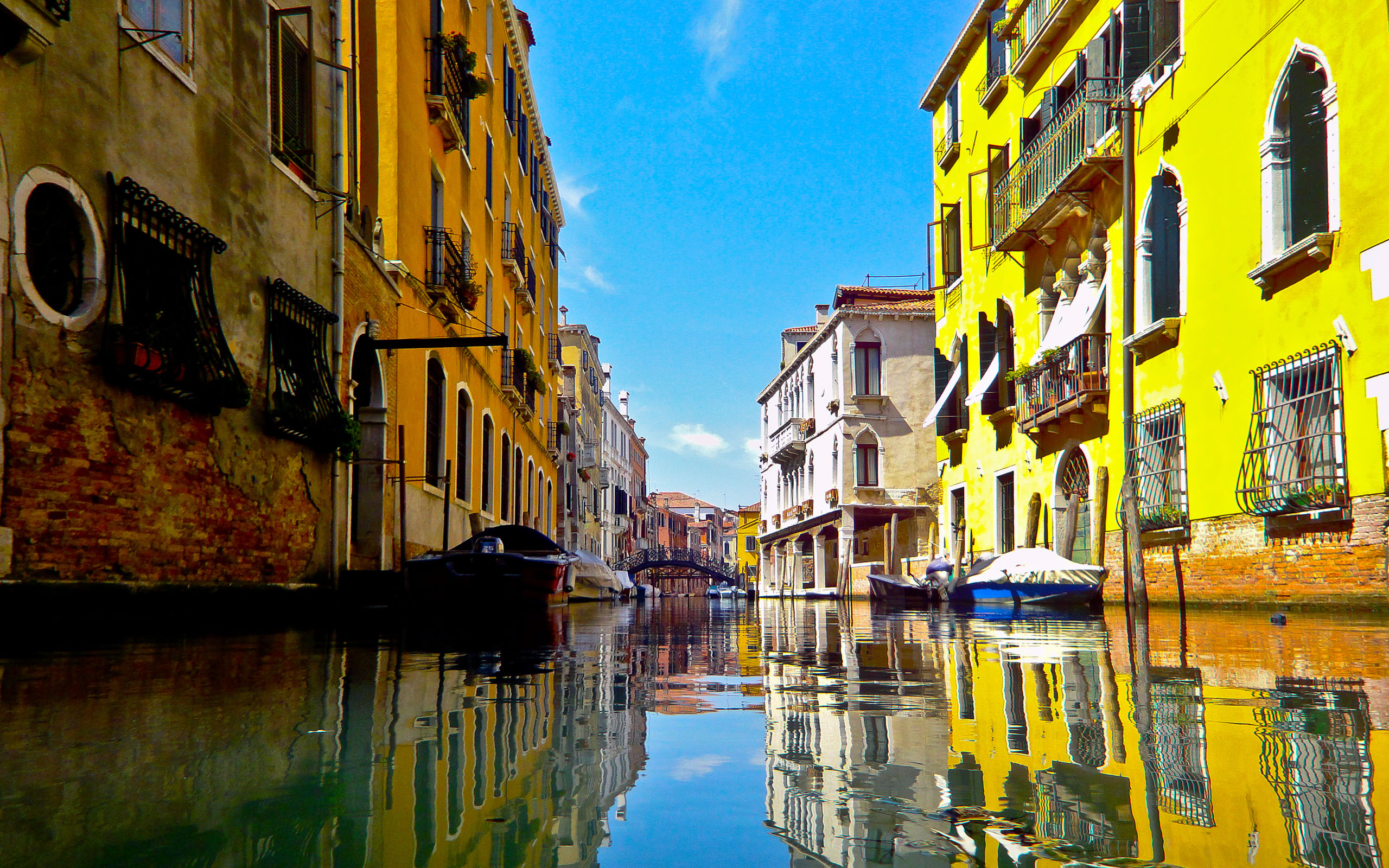 italy wallpaper,canal,waterway,body of water,reflection,town