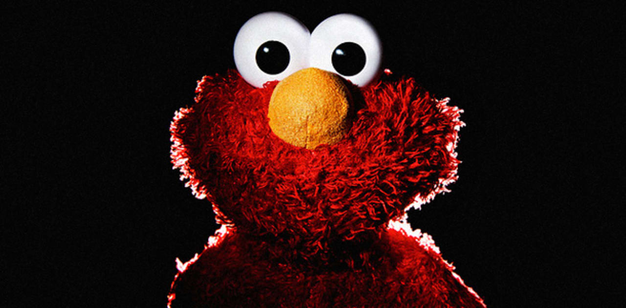 fondo de pantalla de elmo,rojo,peluche,juguete,oso de peluche,pájaro