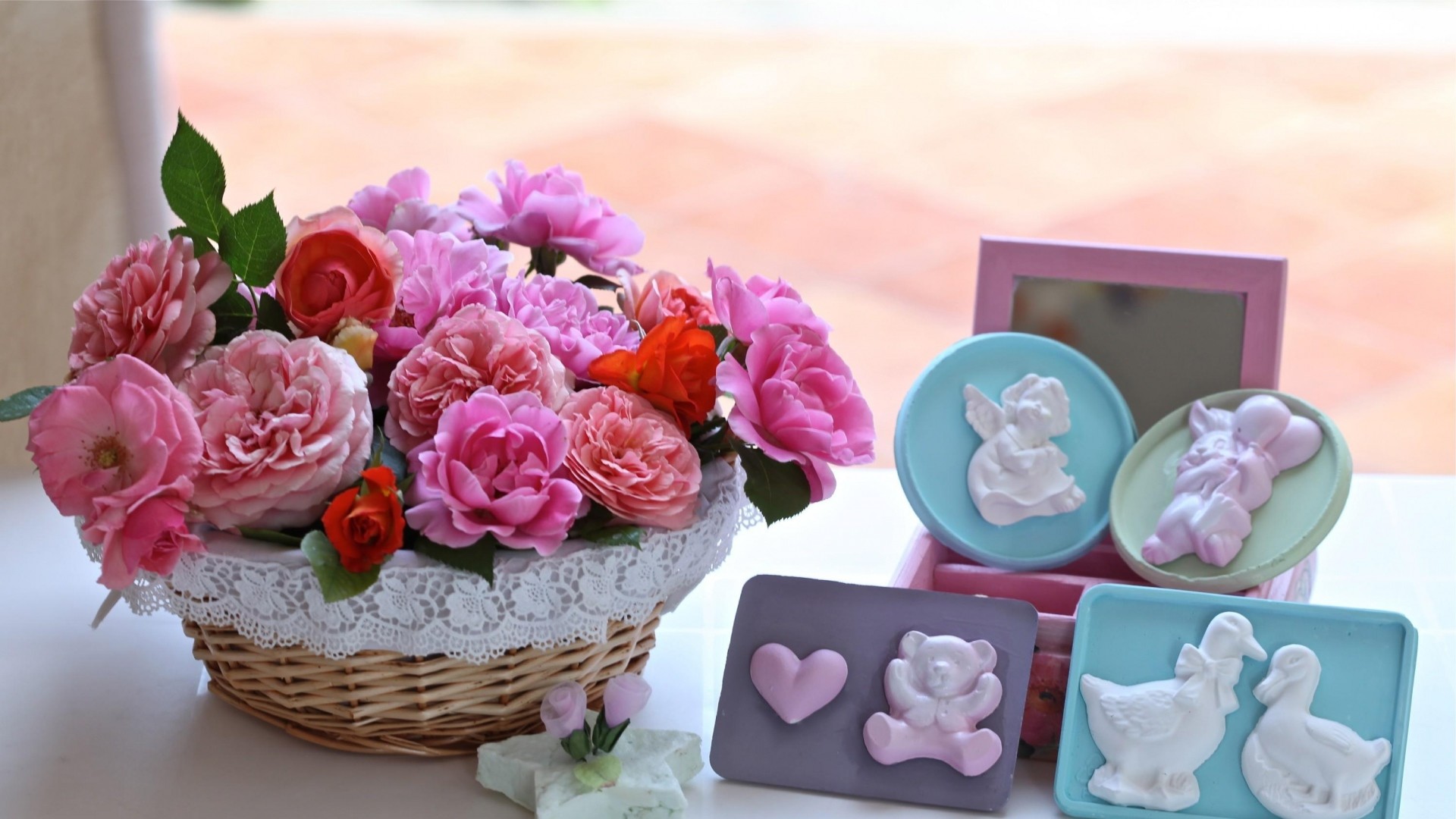 lovely flowers wallpaper,pink,flower,petal,garden roses,flower arranging
