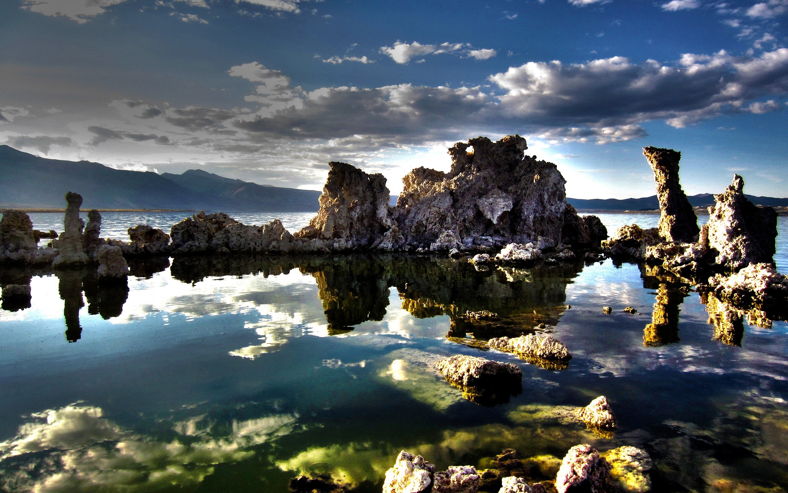 mundo mejor fondo de pantalla hd,reflexión,paisaje natural,naturaleza,cielo,agua