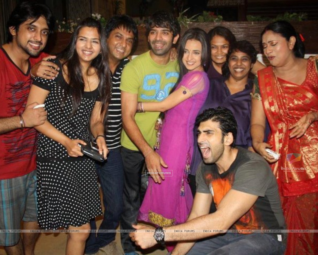 iss pyaar ko kya naam doon khushi wallpapers,event,friendship,party