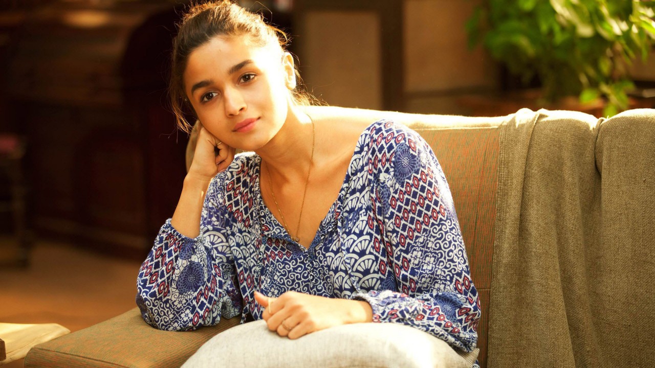 dear zindagi wallpaper,sitting,beauty,photography,photo shoot,neck