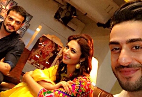 yeh hai mohabbatein wallpaper,selfie,photography,fun,event