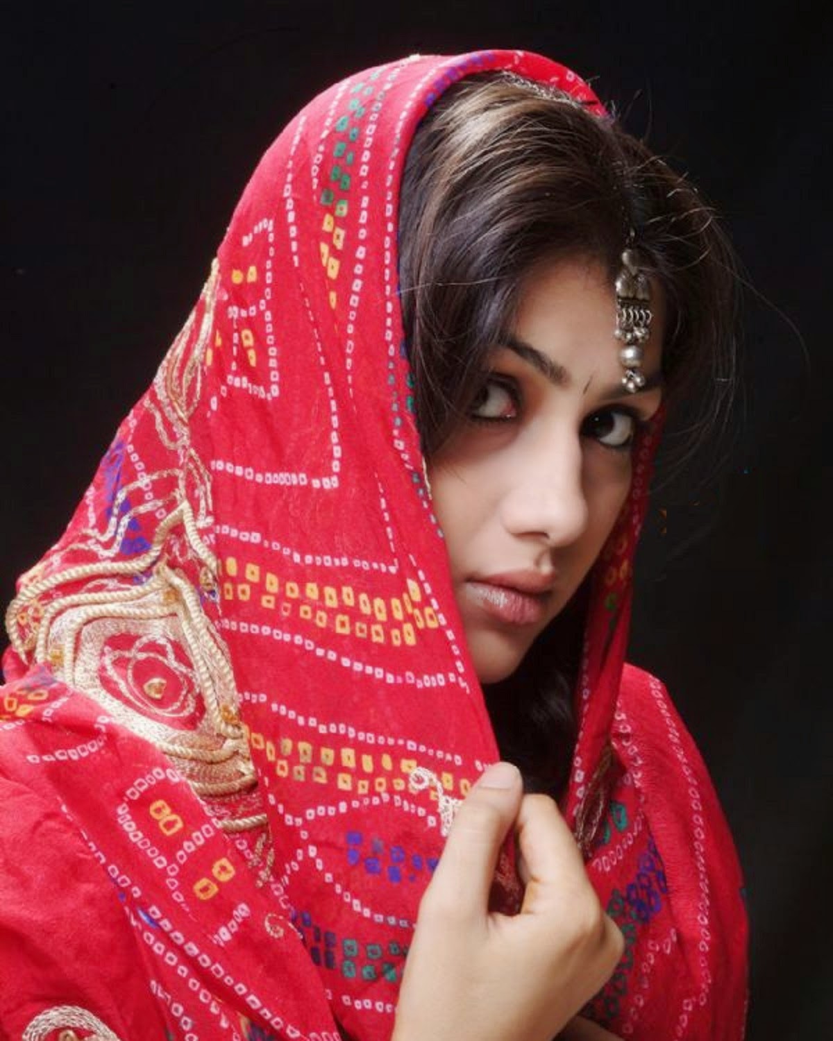 sriti jha fondo de pantalla hd,ropa,rojo,rosado,belleza,textil