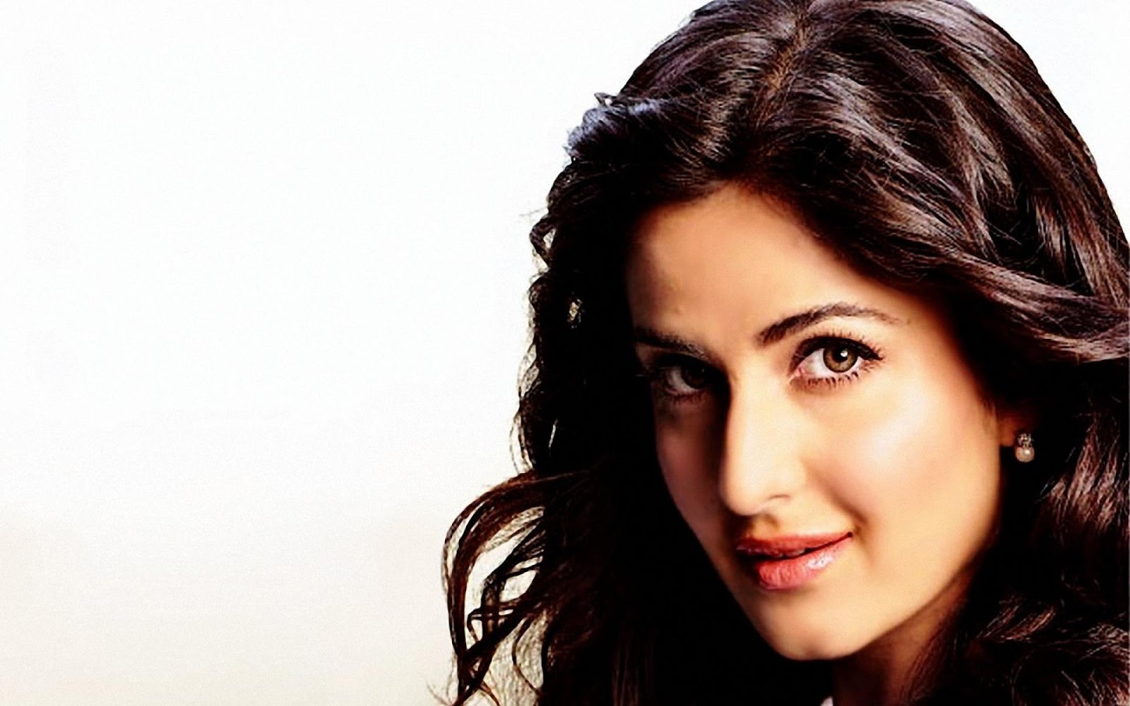 katrina kaif hd live wallpaper download,hair,face,eyebrow,hairstyle,beauty