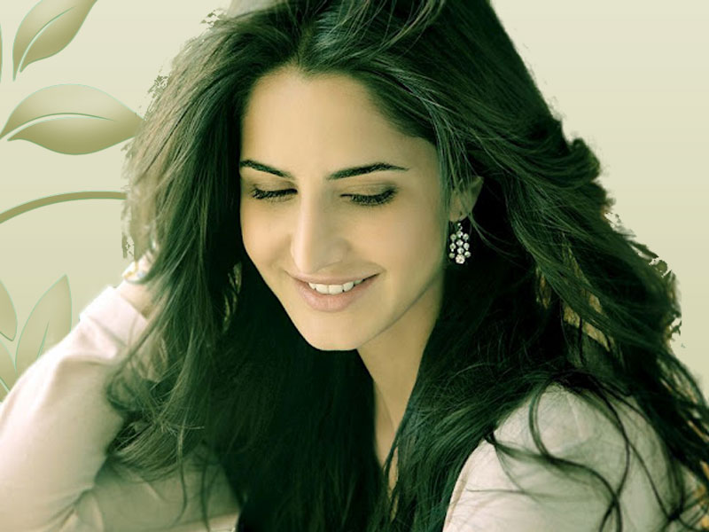 katrina kaif hd live wallpaper download,hair,face,eyebrow,facial expression,hairstyle