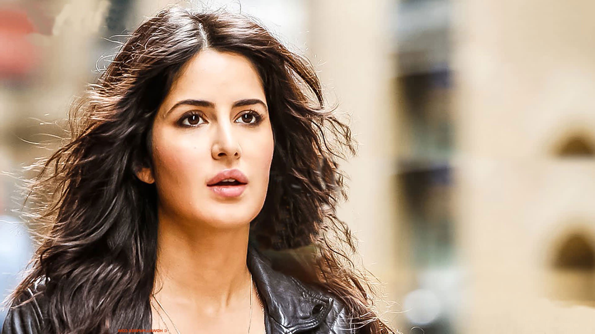 katrina kaif hd live wallpaper télécharger,cheveux,visage,sourcil,coiffure,beauté