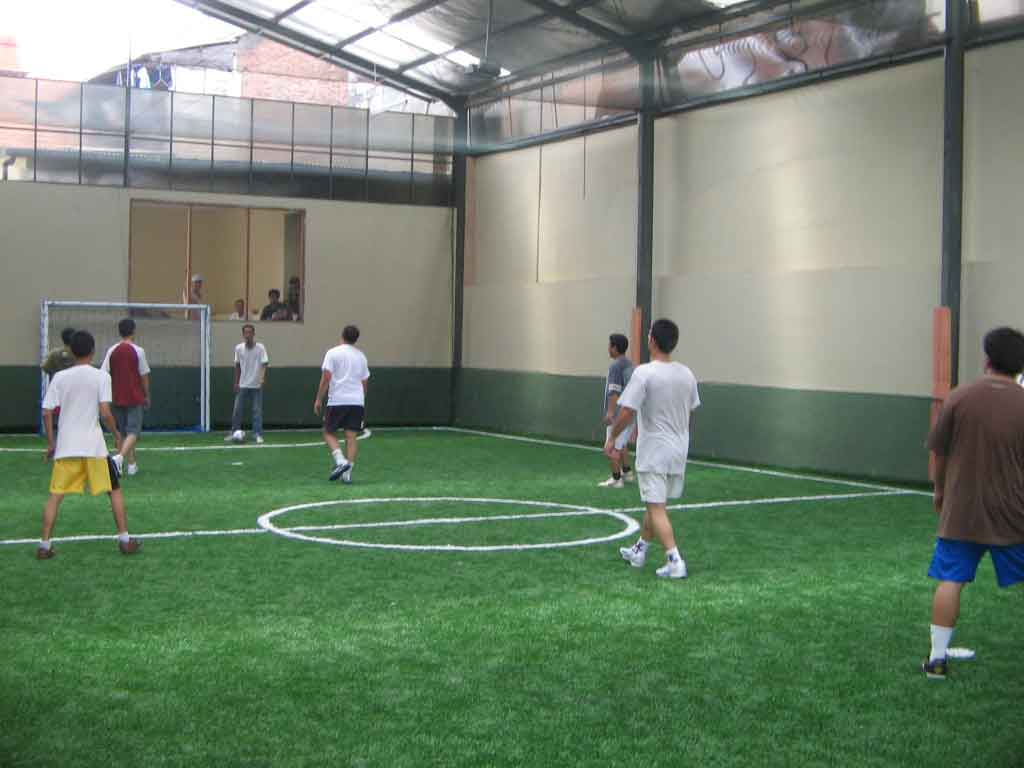 wallpaper sepatu bola,sports,team sport,ball game,sport venue,football