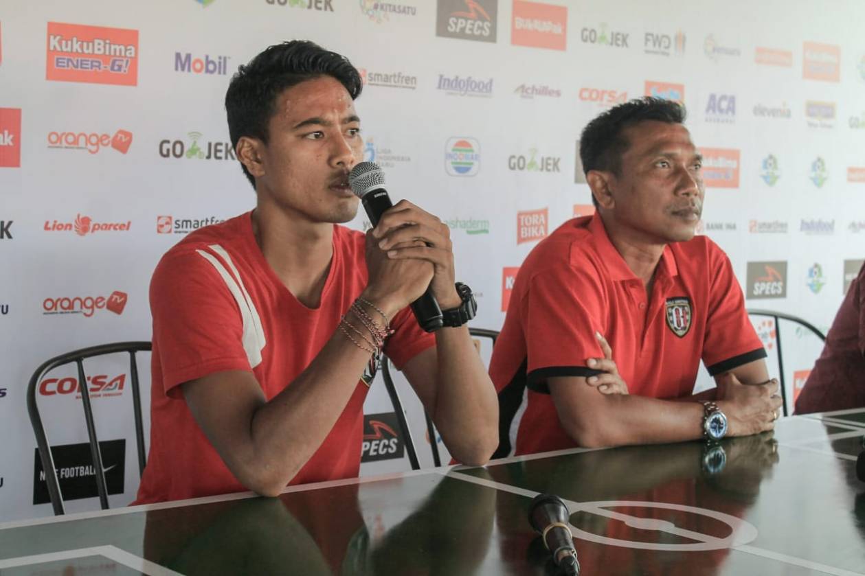 wallpaper madura united,news conference,event,interview