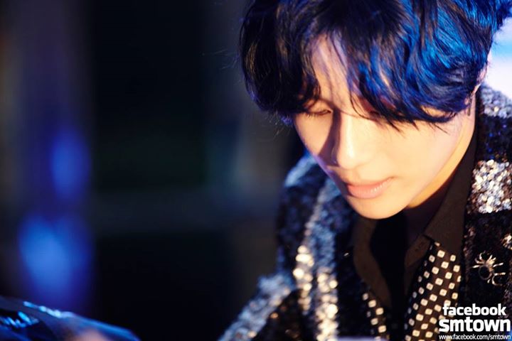 taemin wallpaper,hair,black hair,hairstyle,cool,music artist