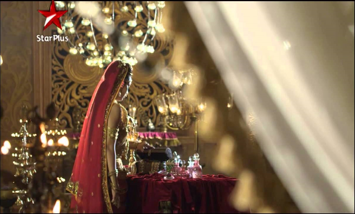 mahabharat star plus hd fond d'écran,décoration de noël,noël,décoration de noël,tradition,sapin de noël