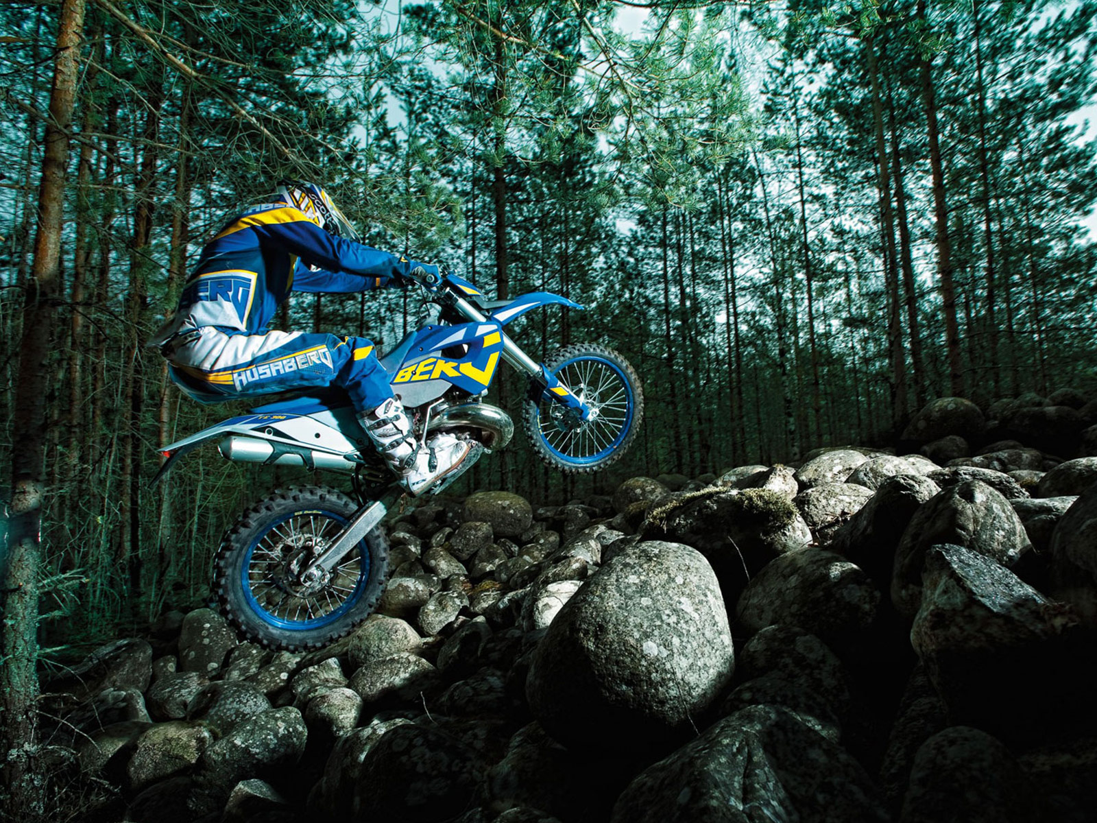 moto e3 power wallpaper,vehicle,enduro,freestyle motocross,off roading,extreme sport