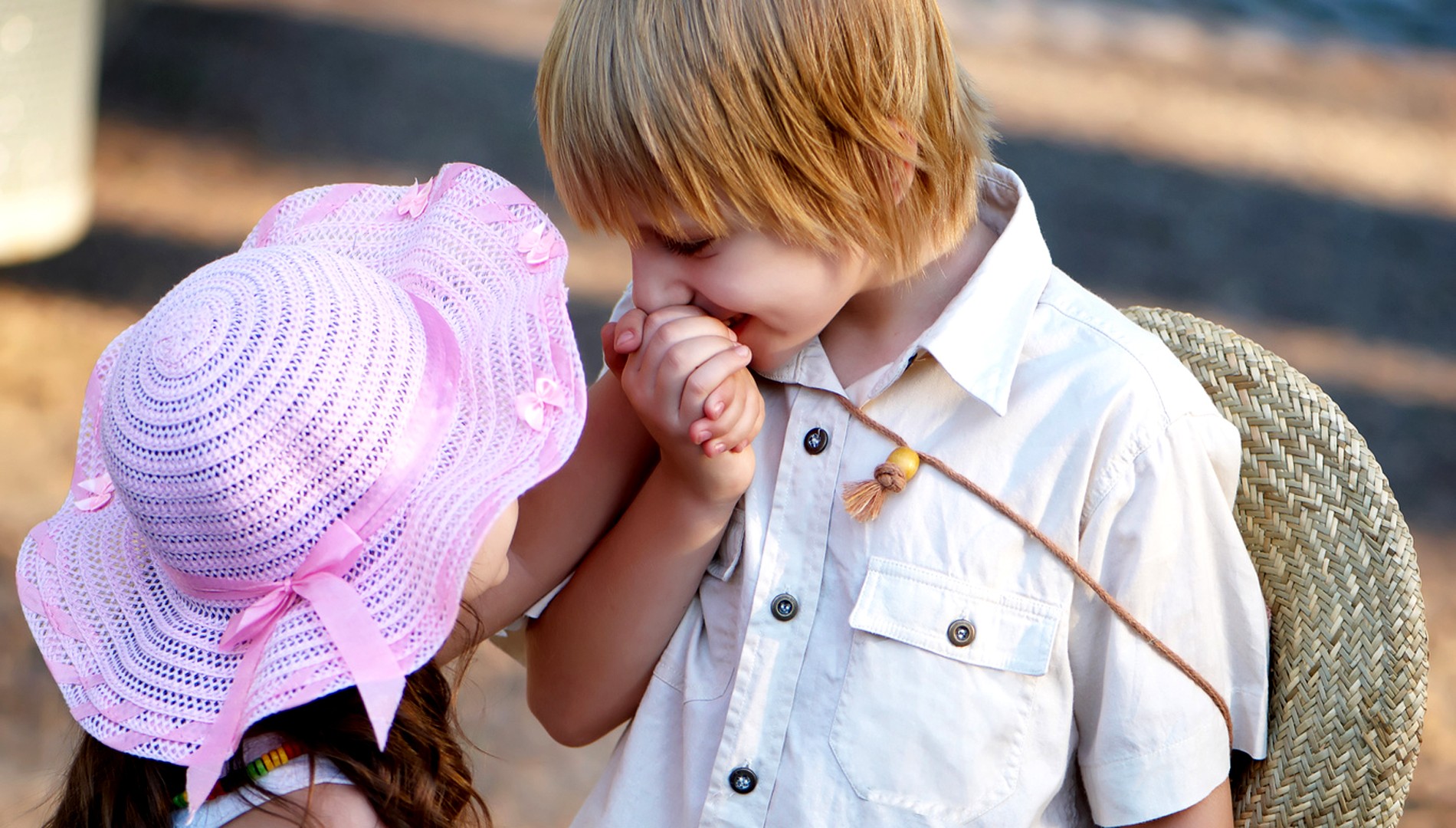 cute baby hands wallpapers,hair,child,pink,blond,hairstyle