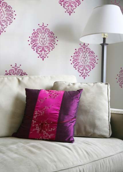 インドの寝室の壁の壁紙,寝室,クッション,ピンク,枕,紫の