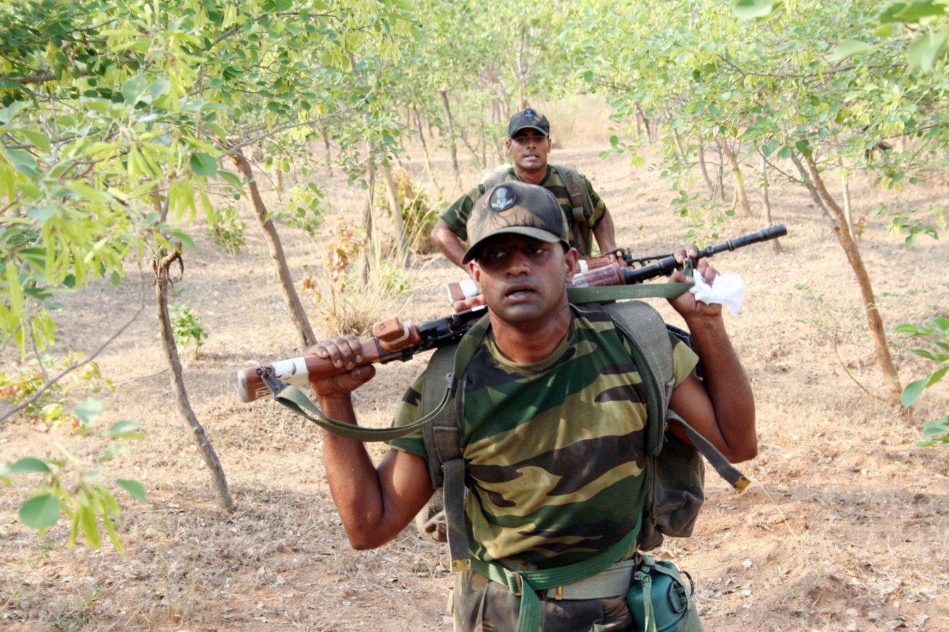 fond d'écran indien bsf,soldat,jungle,camouflage militaire,militaire,tournage