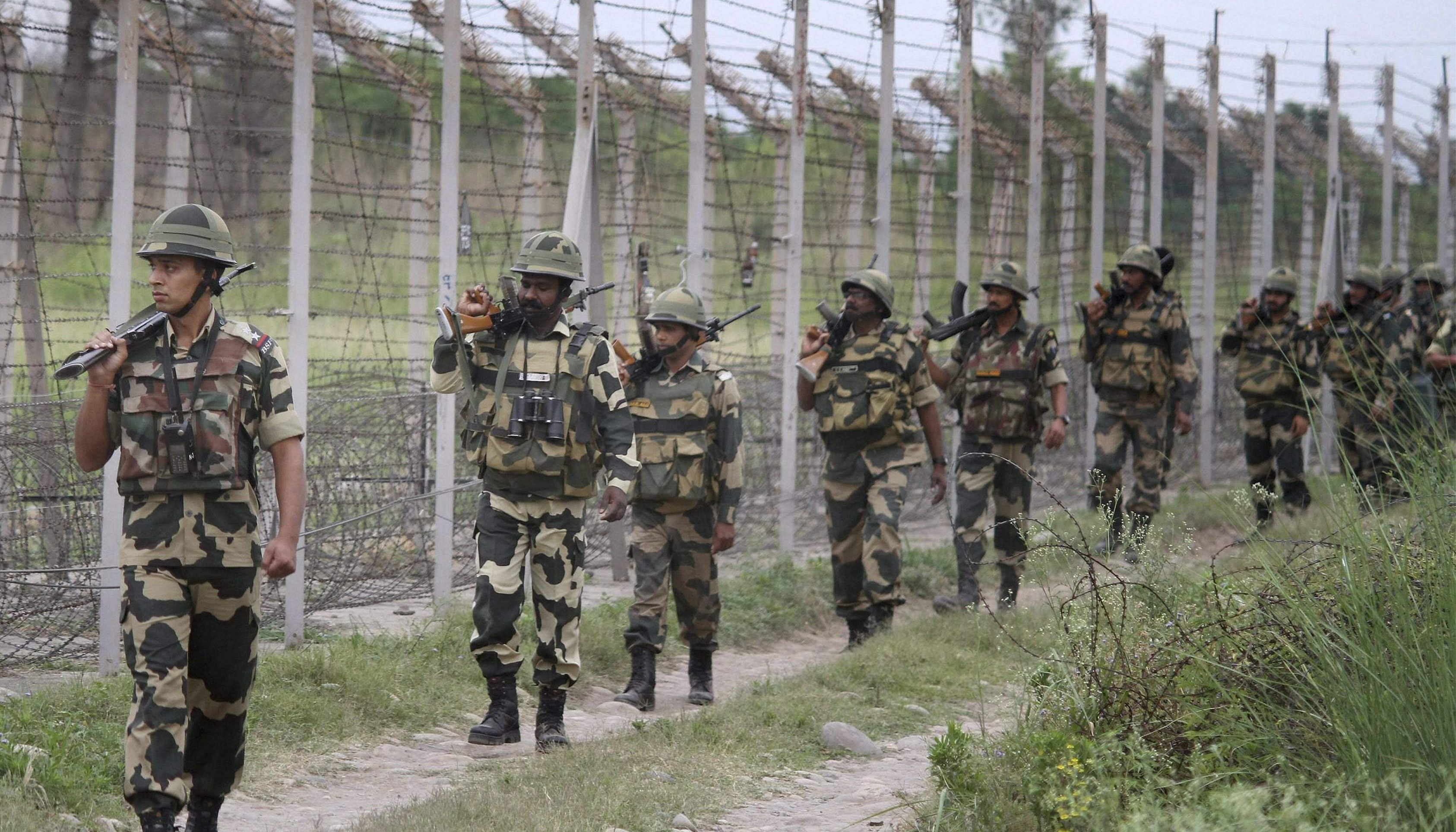 indische bsf tapete,soldat,heer,militärische tarnung,militär ,trupp