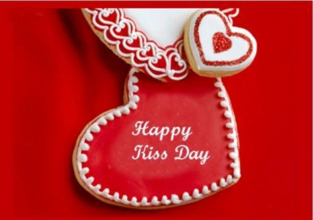 happy kiss day beautiful wallpapers,red,valentine's day,icing,heart,royal icing