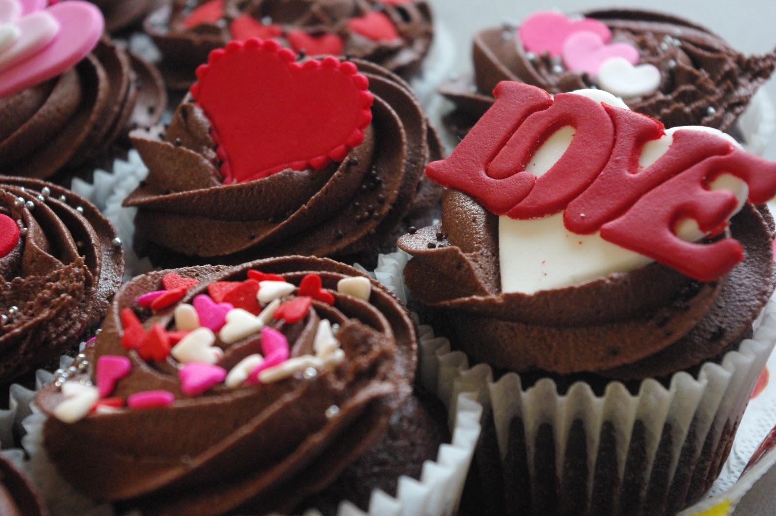 fond d'écran joyeux jour du chocolat,aliments,petit gâteau,gâteau,douceur,dessert