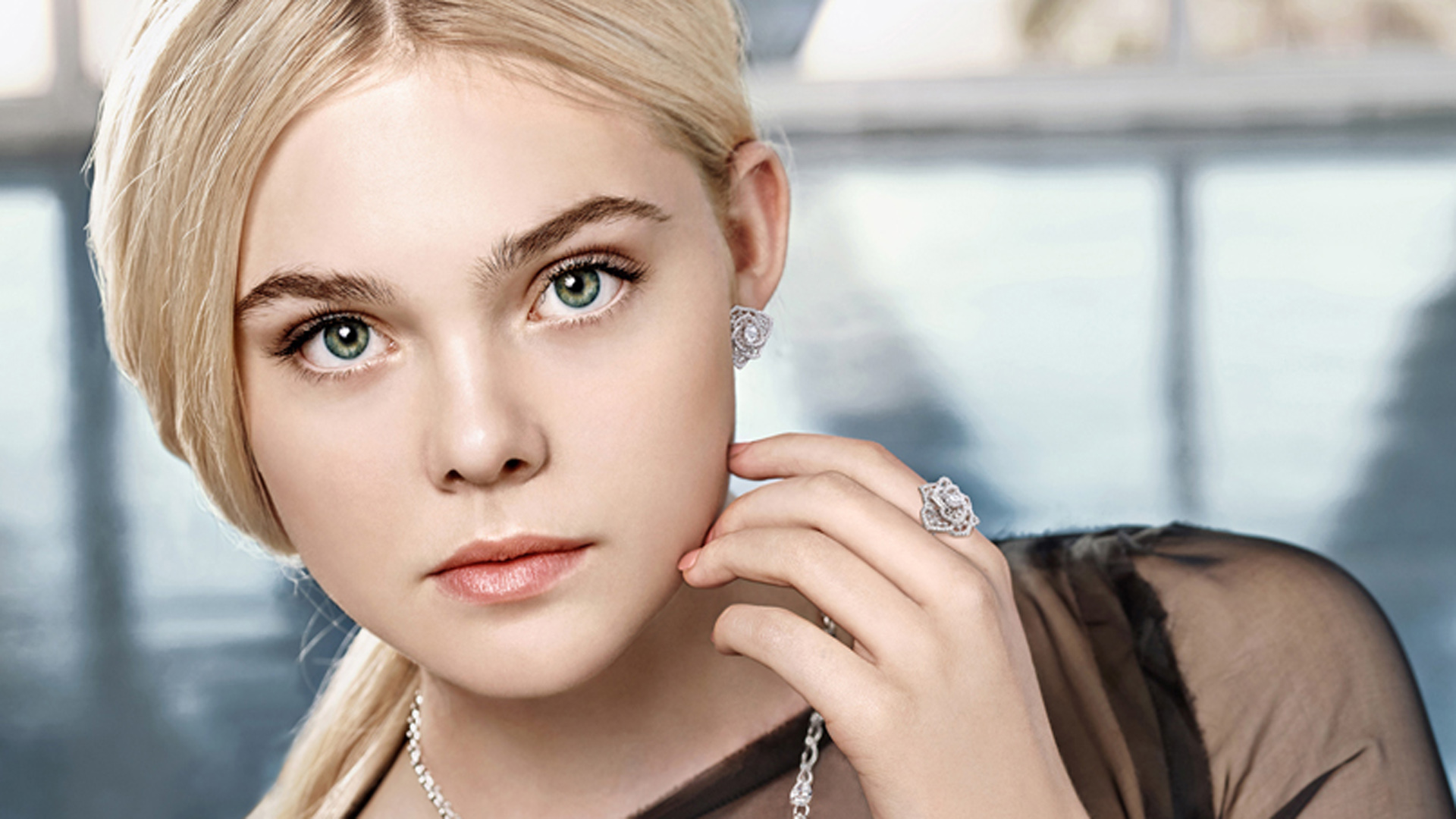 elle fanning wallpaper,face,hair,eyebrow,skin,lip