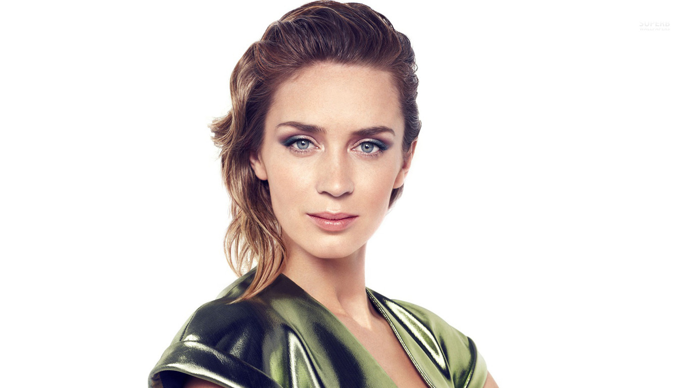 emily blunt wallpaper,hair,face,eyebrow,hairstyle,skin