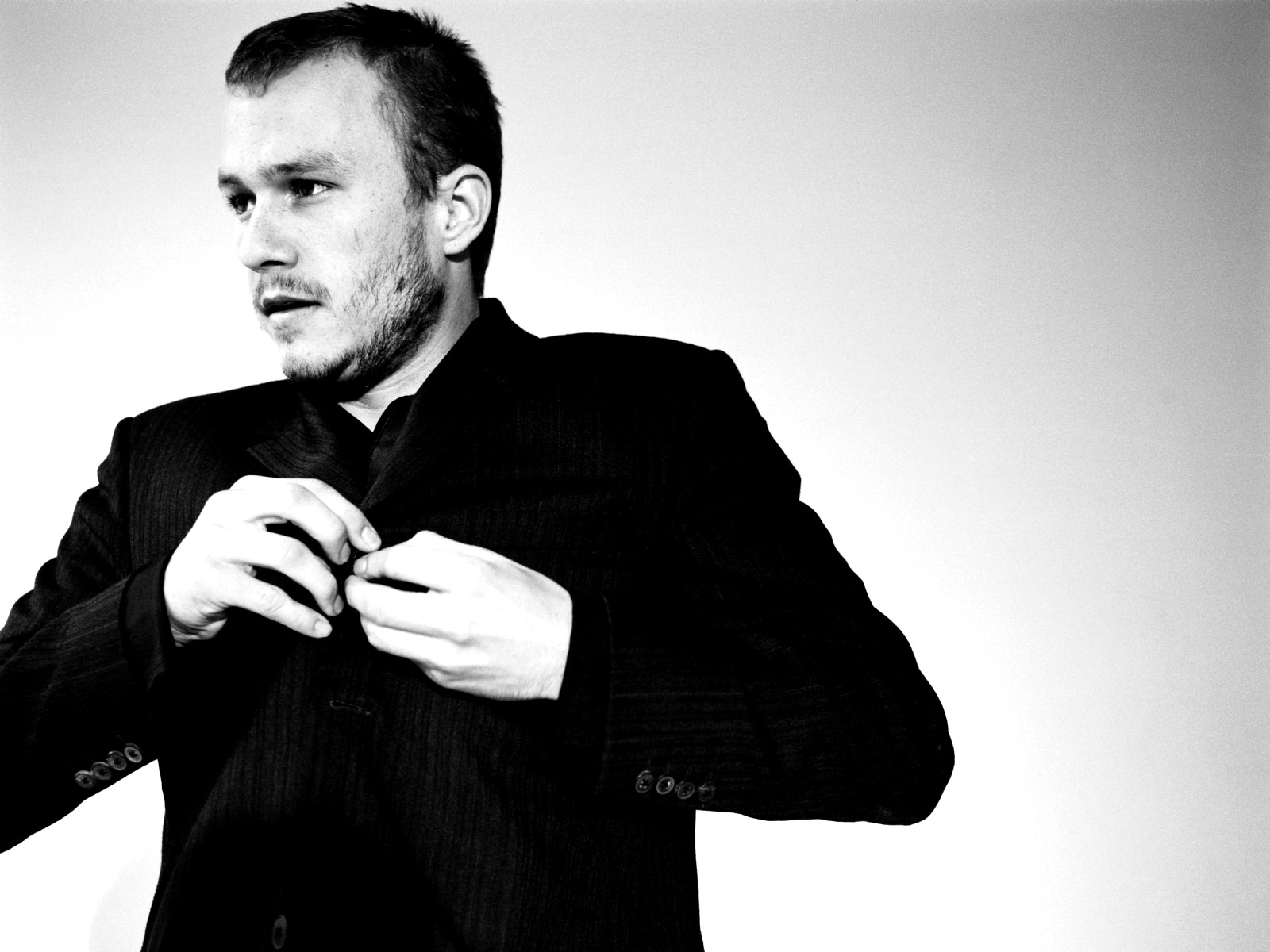 heath ledger hd wallpaper,suit,black and white,photography,formal wear,gesture