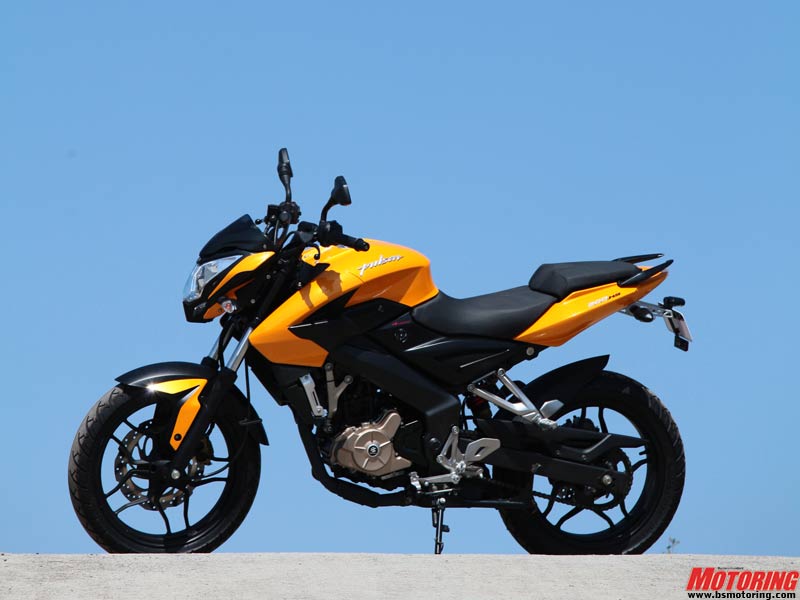 pulsar 200ns fonds d'écran hd 1080p,véhicule terrestre,moto,véhicule,voiture,jaune