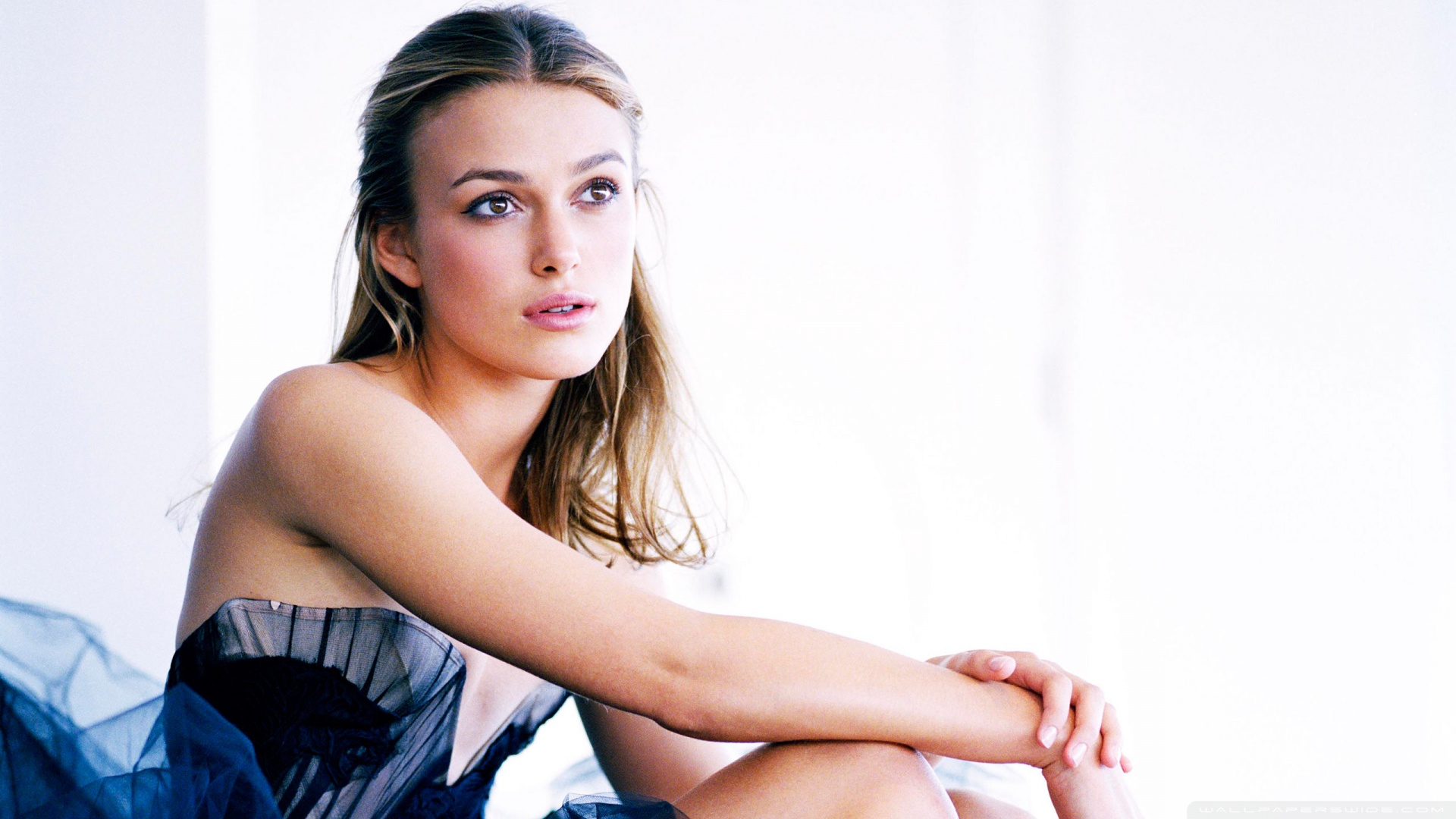 keira knightley hd wallpapers,hair,skin,sitting,beauty,hairstyle