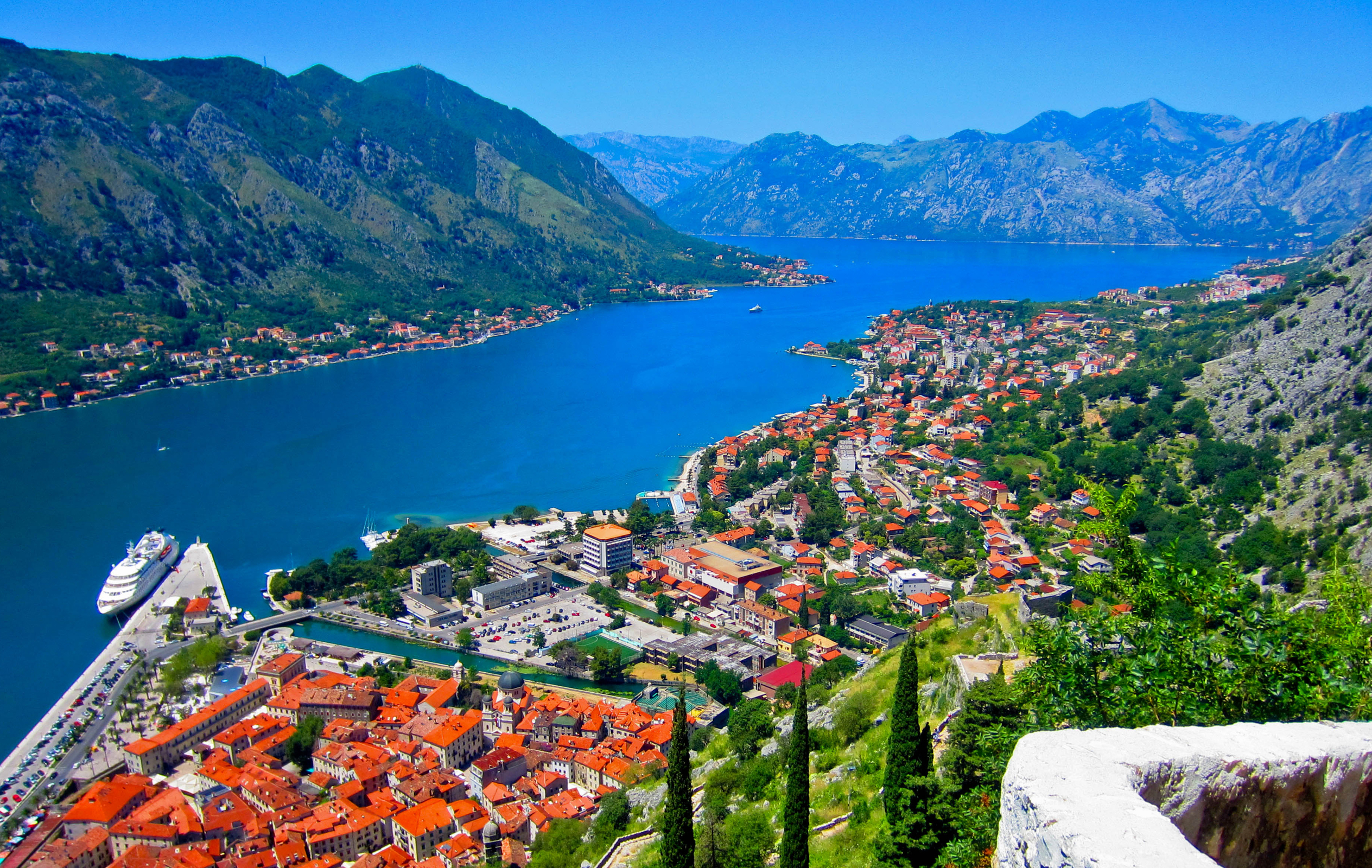 montenegro fondo de pantalla,paisaje natural,naturaleza,estación de la colina,montaña,pueblo