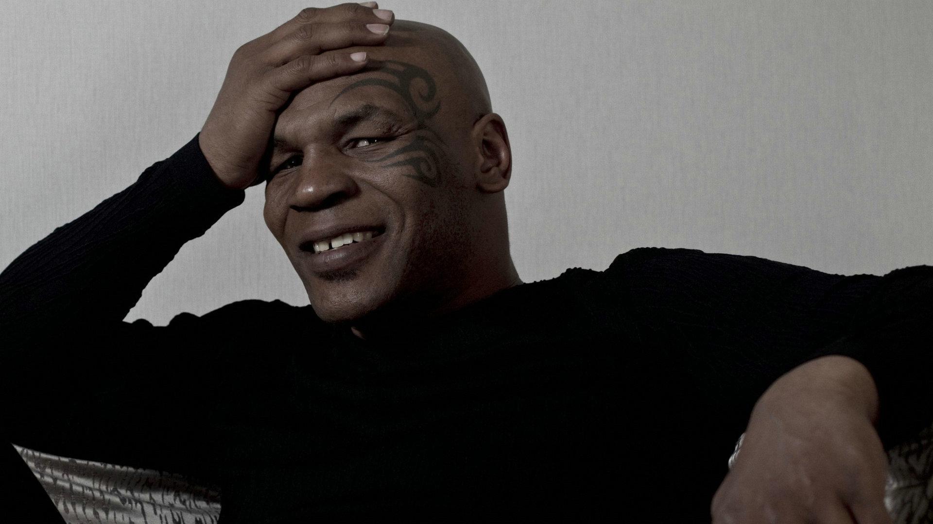 mike tyson iphone wallpaper,gesicht,stirn,kopf,lächeln,mensch