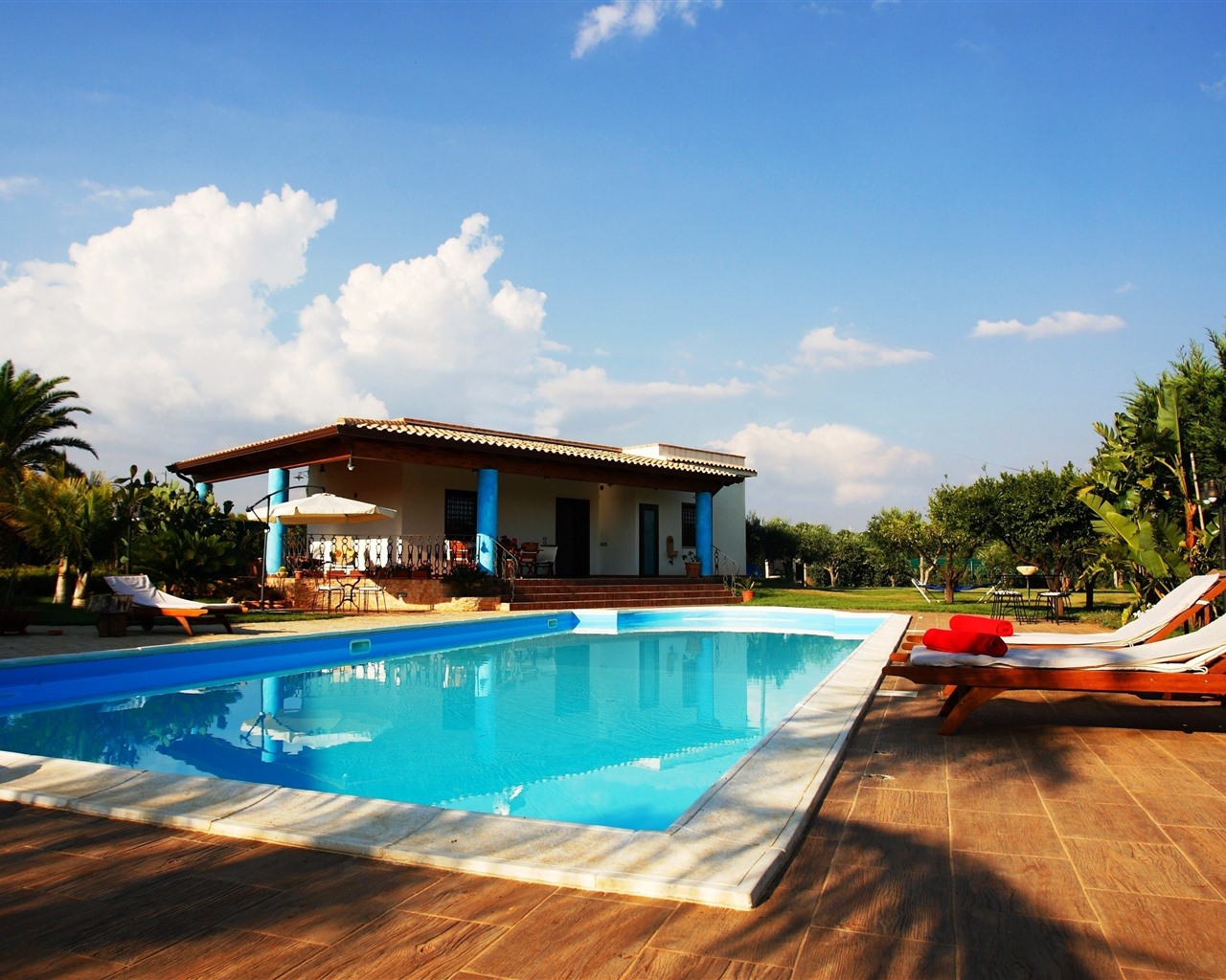 piscina wallpaper,property,swimming pool,resort,house,home