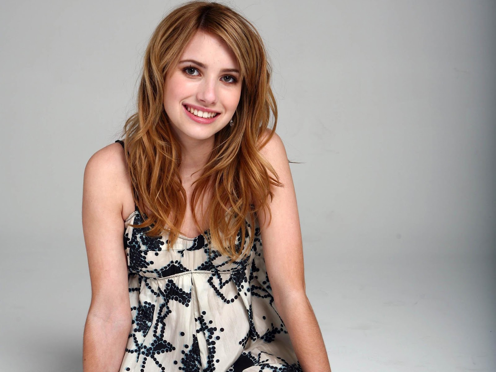 sfondo di emma roberts,capelli,modella,biondo,acconciatura,bellezza