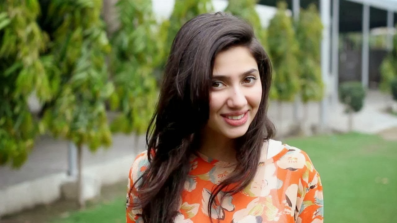 fondo de pantalla de actriz paquistaní,cabello,belleza,peinado,sonrisa,cabello negro