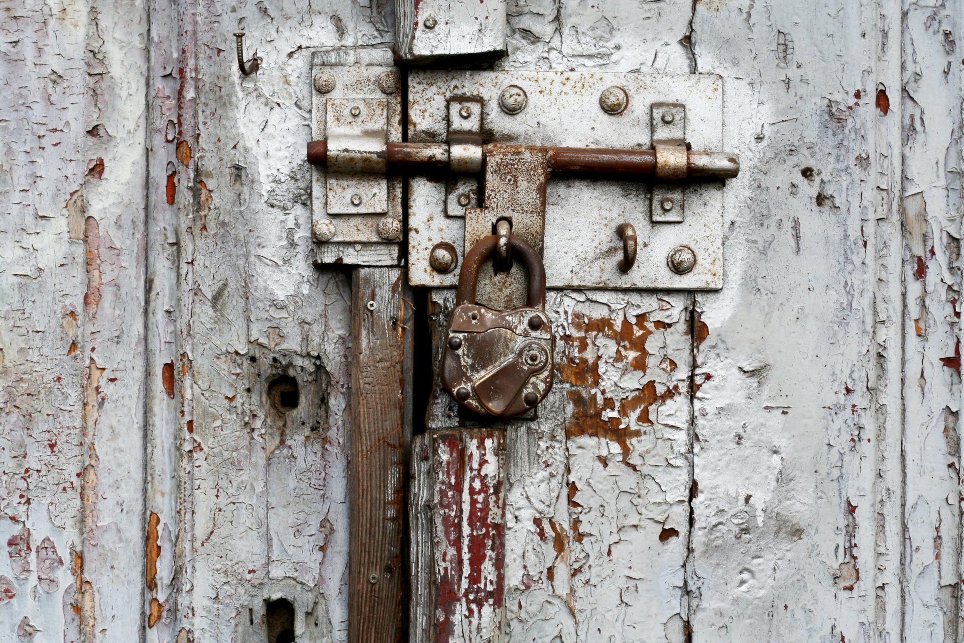 door lock wallpaper,lock,latch,wood,rust,padlock (#196123) - WallpaperUse