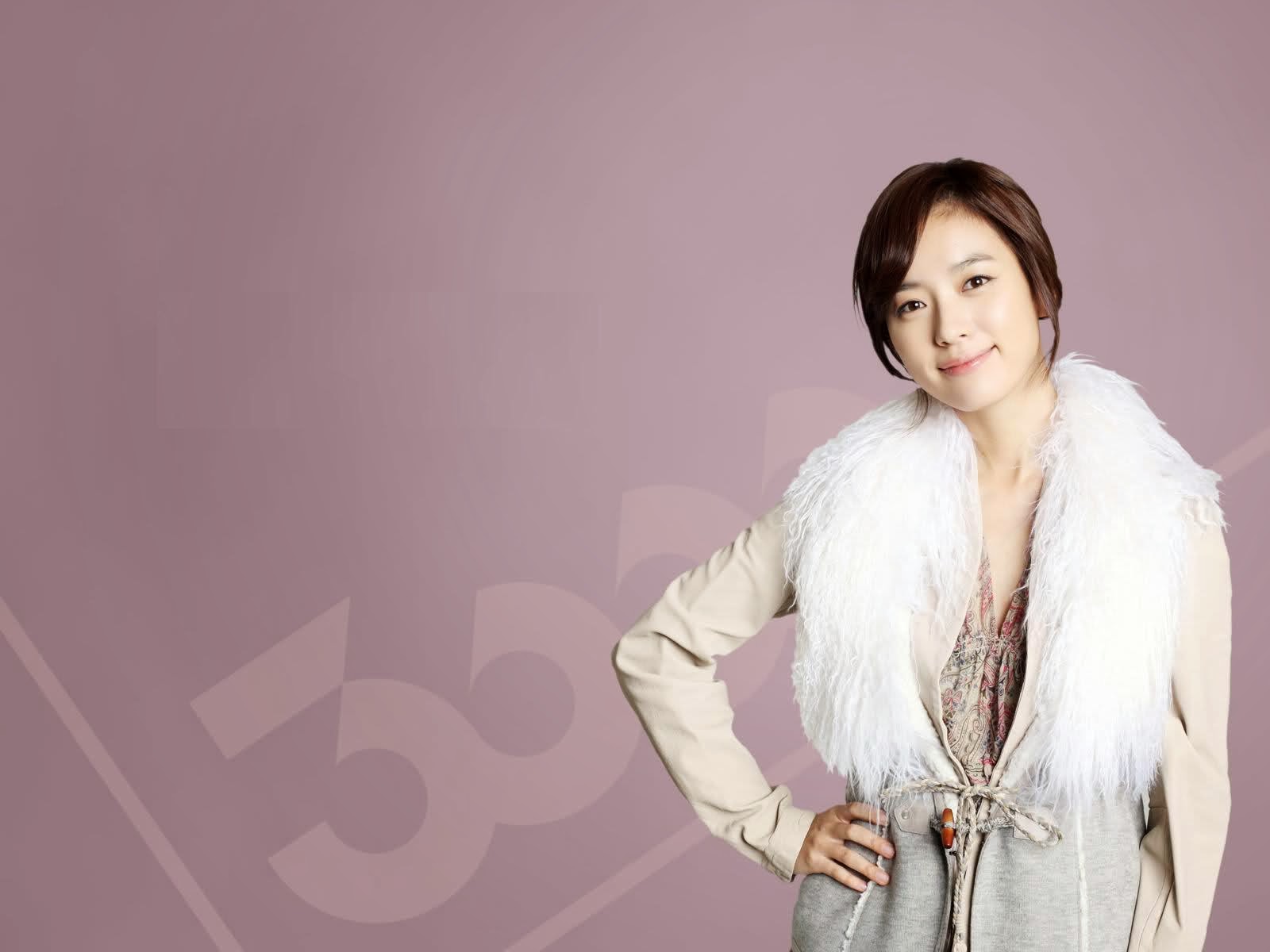 han hyo joo wallpaper,skin,beauty,pink,fur,outerwear