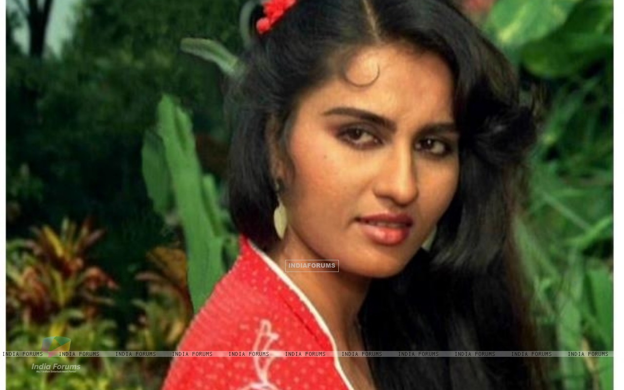 reena roy wallpaper,haar,schönheit,lippe,frisur,schwarzes haar