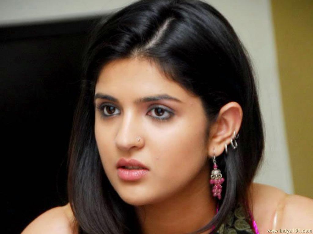 deeksha seth wallpaper,capelli,viso,sopracciglio,acconciatura,capelli neri