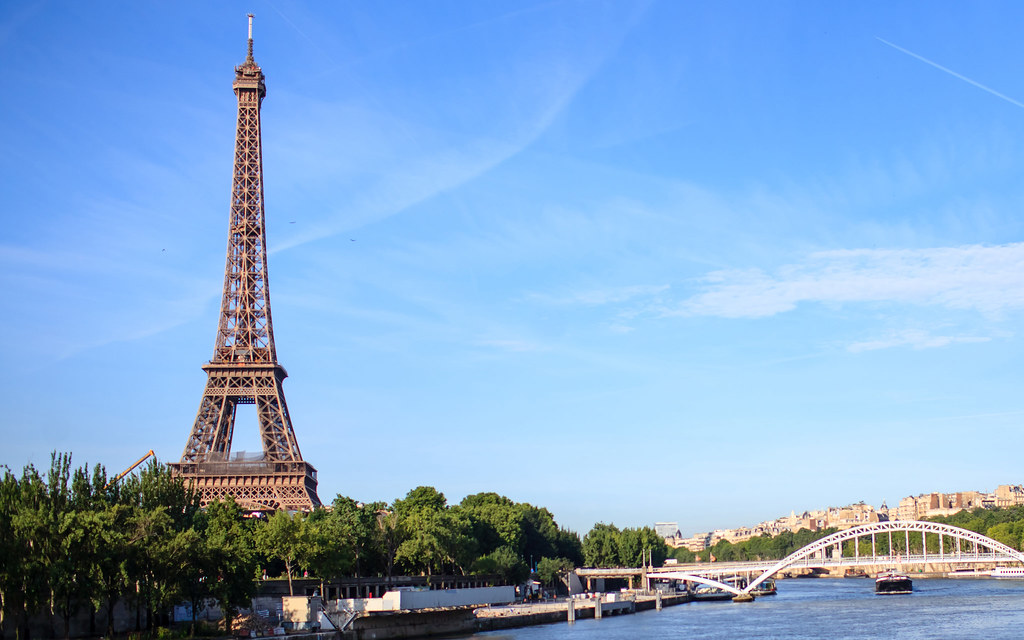 eiffel tower wallpaper,landmark,tower,sky,metropolitan area,skyscraper