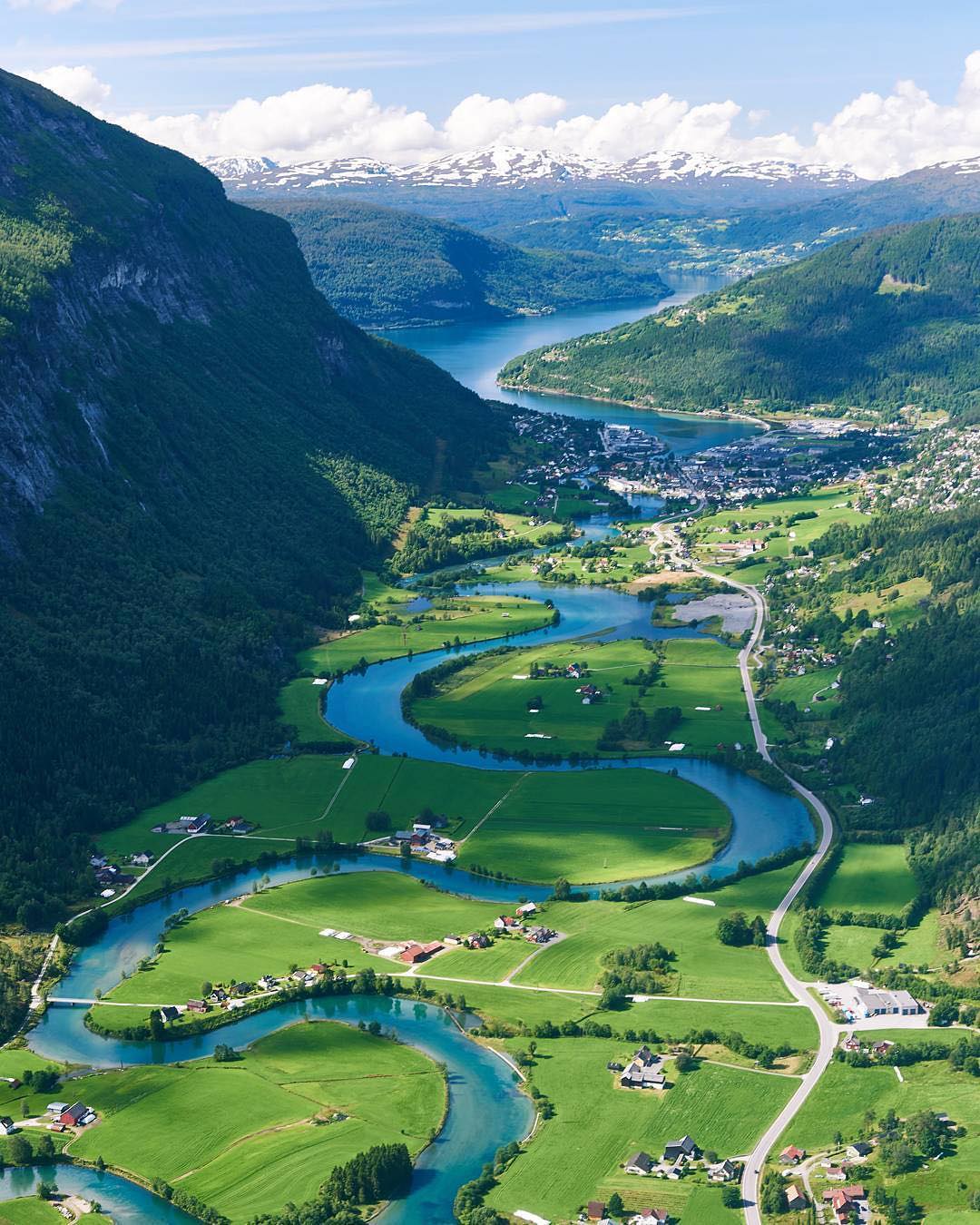 naturaleza fondo de pantalla hd para móvil,paisaje natural,recursos hídricos,estación de la colina,montaña,cordillera