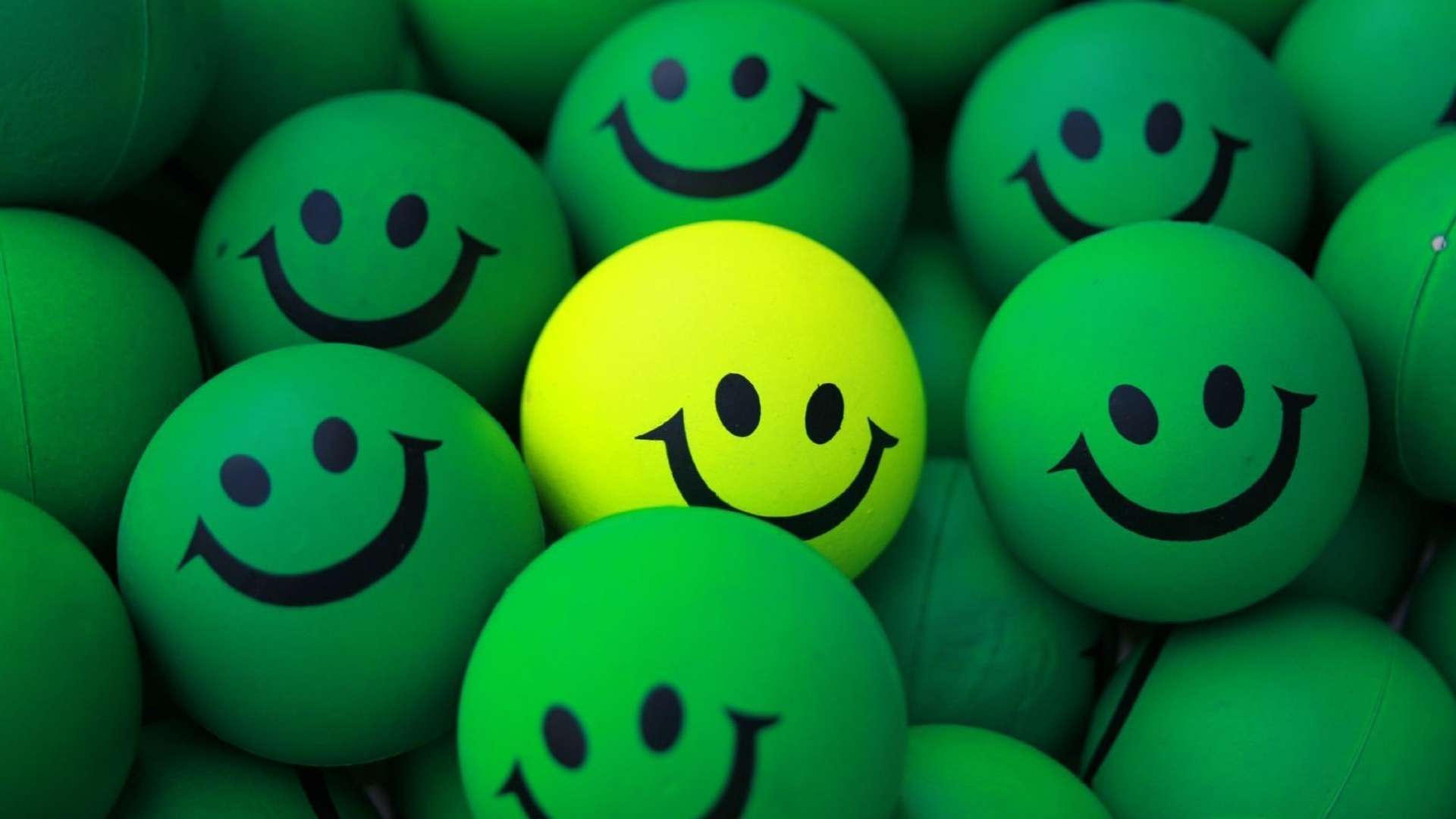 hd wallpaper for mobile 1920x1080,green,facial expression,smile,yellow,emoticon