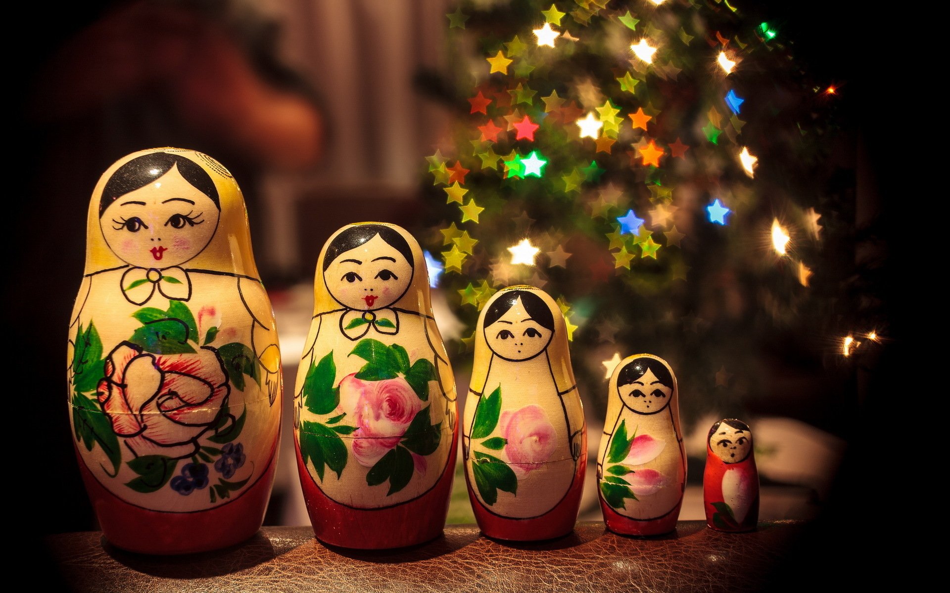 fondo de pantalla de muñeca,decoración navideña,navidad,nochebuena,decoración navideña,árbol