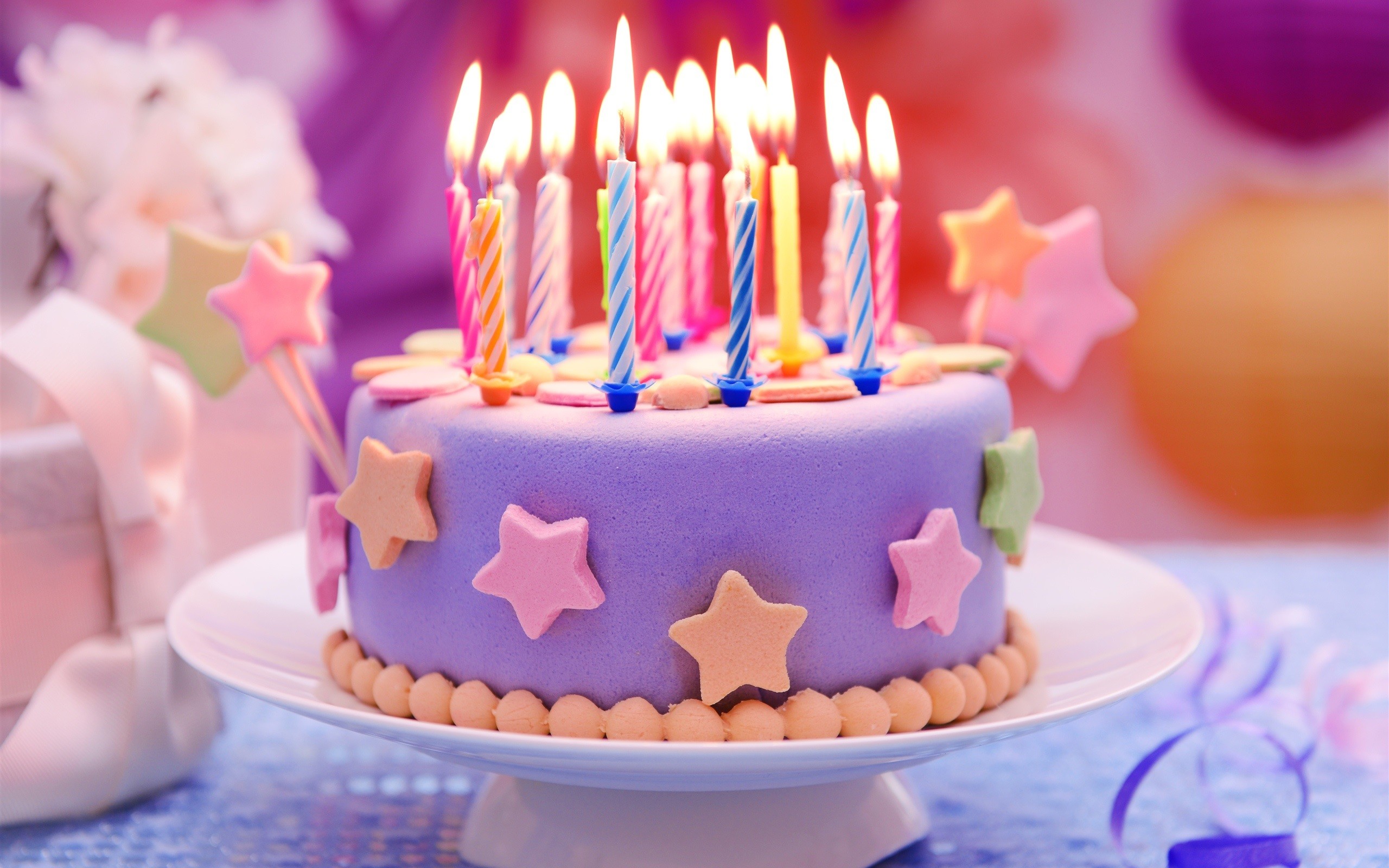 お誕生日おめでとう壁紙,ケーキ,ケーキ飾る,砂糖ペースト,誕生日ケーキ,食物