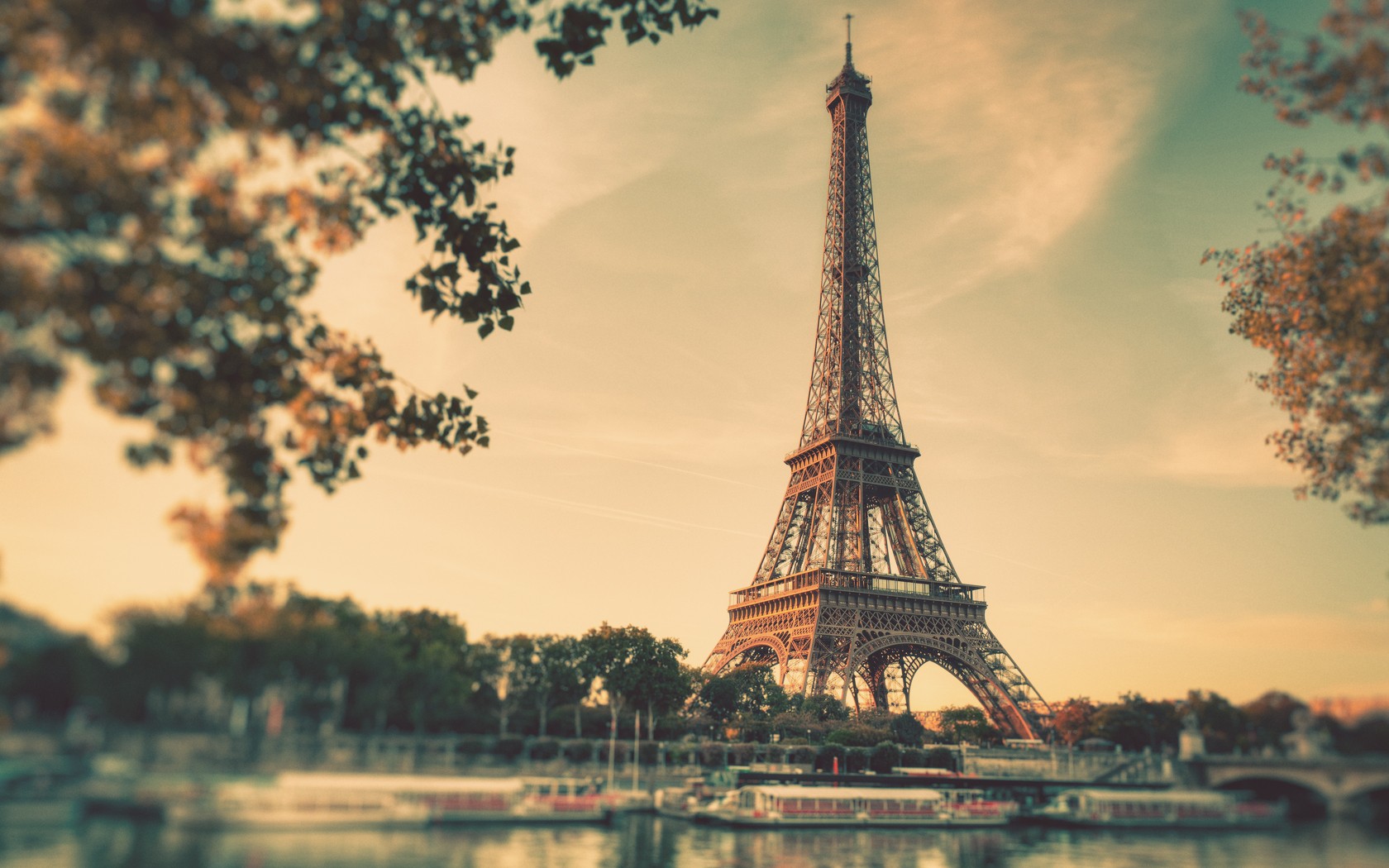 papier peint de bureau tumblr,ciel,la tour,arbre,architecture,nuage