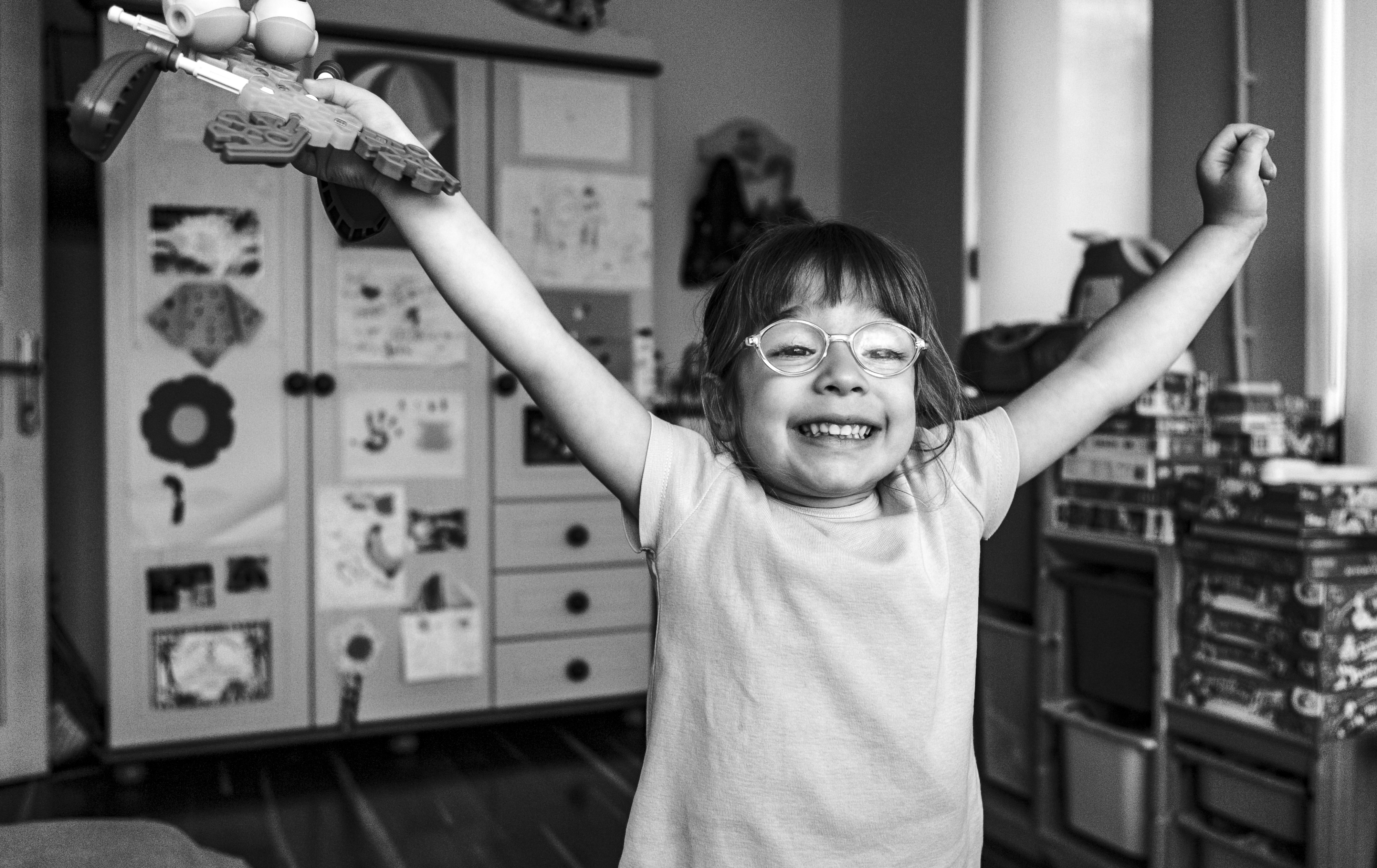 fondos de pantalla en vivo para niñas,instantánea,niño,fotografía,en blanco y negro,habitación