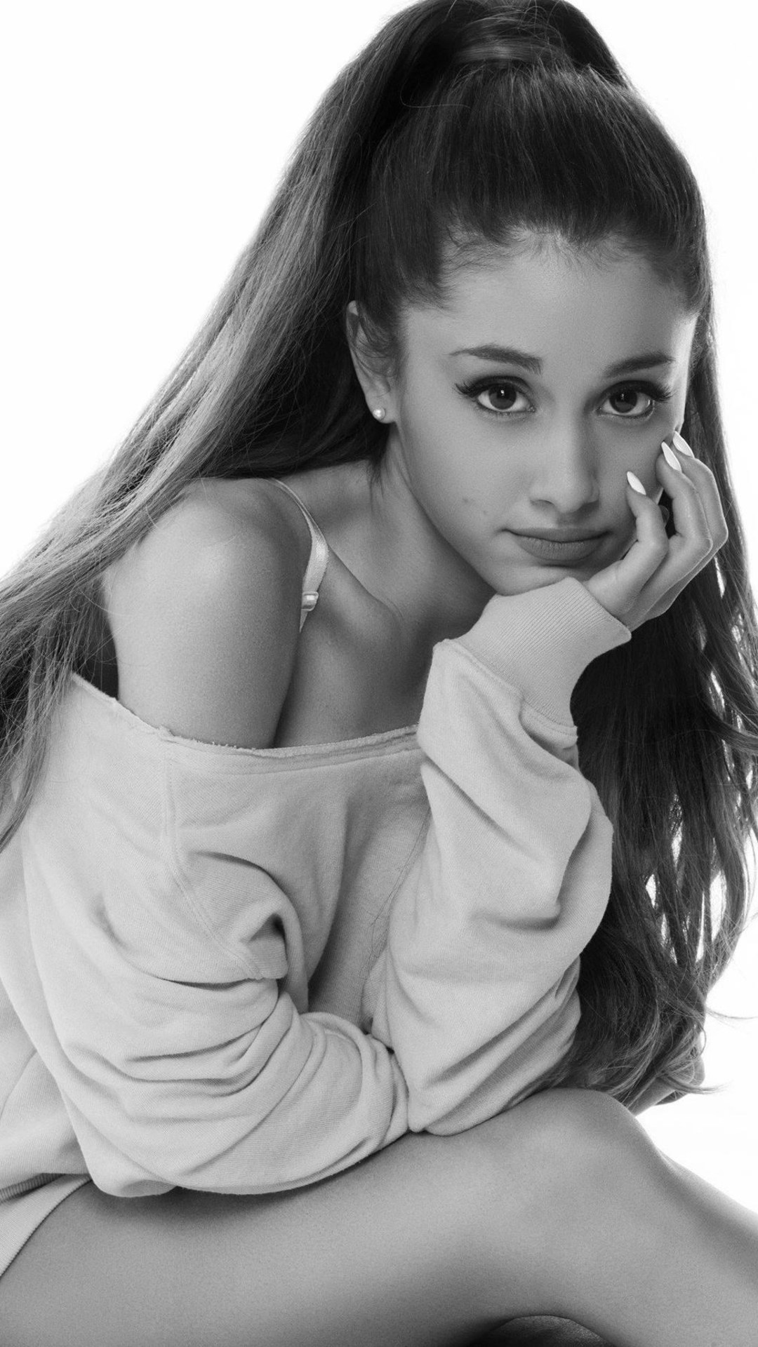 fond d'écran ariana grande,cheveux,visage,beauté,coiffure,noir et blanc