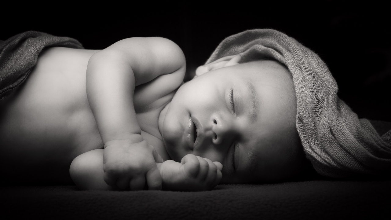 眠っている赤ちゃんの壁紙,子,写真,黒,面,赤ちゃん