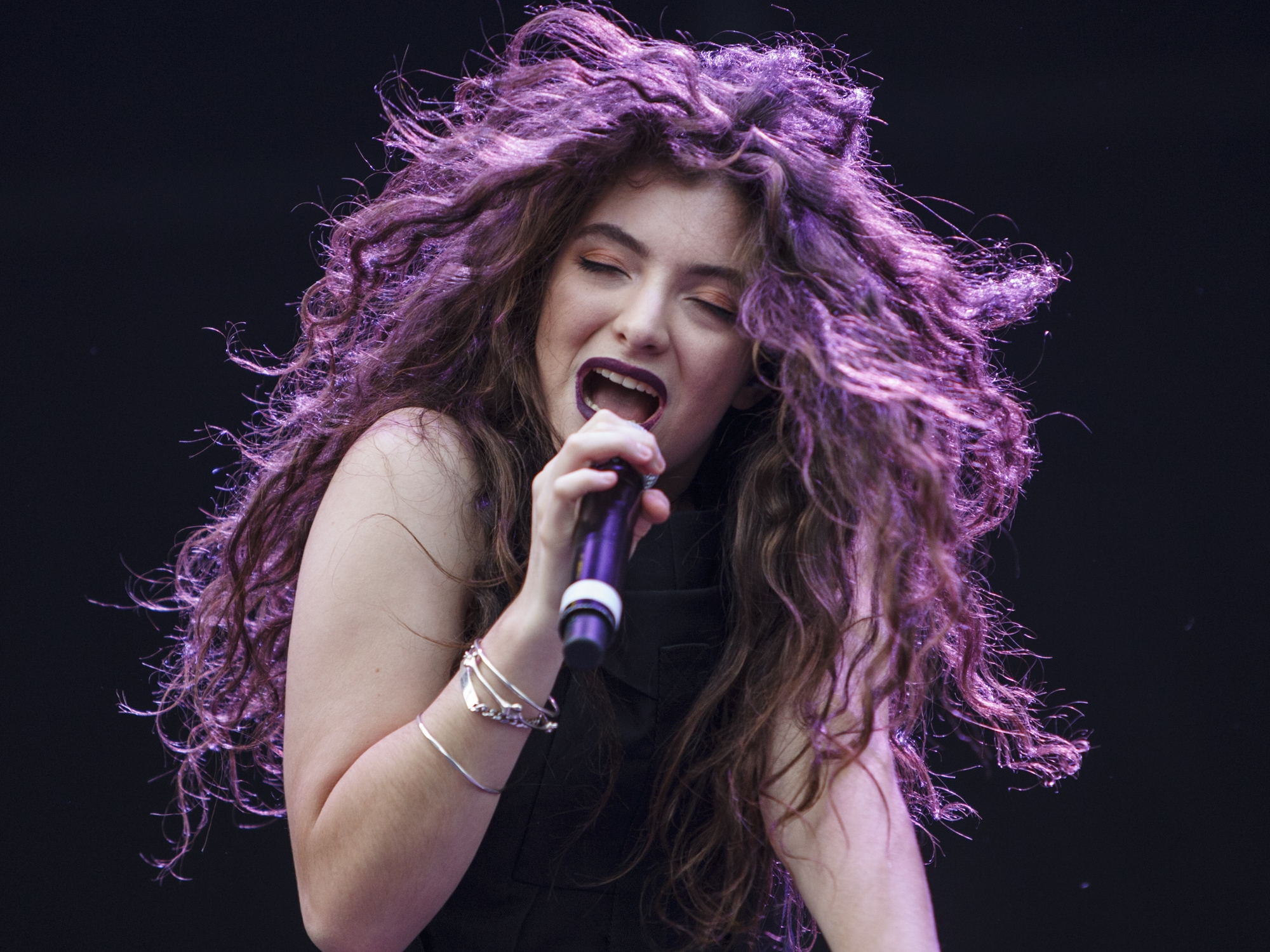 carta da parati lorde,capelli,prestazione,cantante,cantando,divertimento