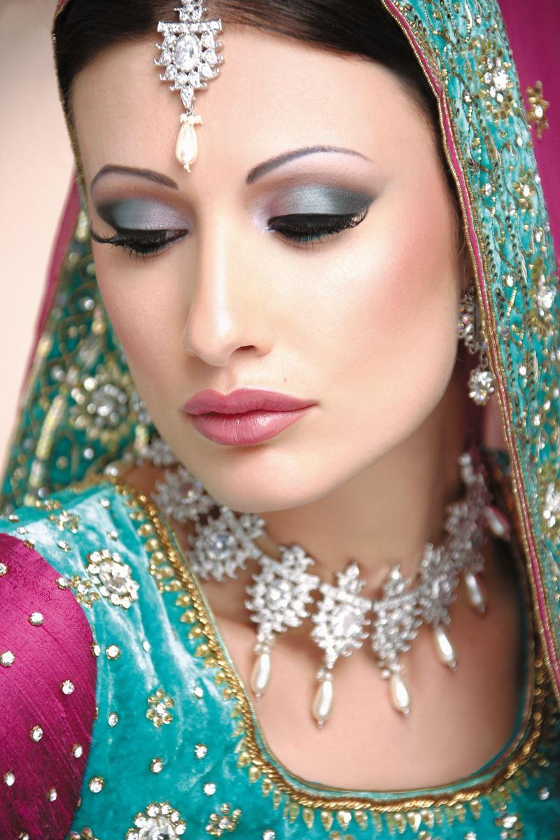 パキスタンの壁紙ロールサイズ,花嫁,眉,美しさ,変身,髪型